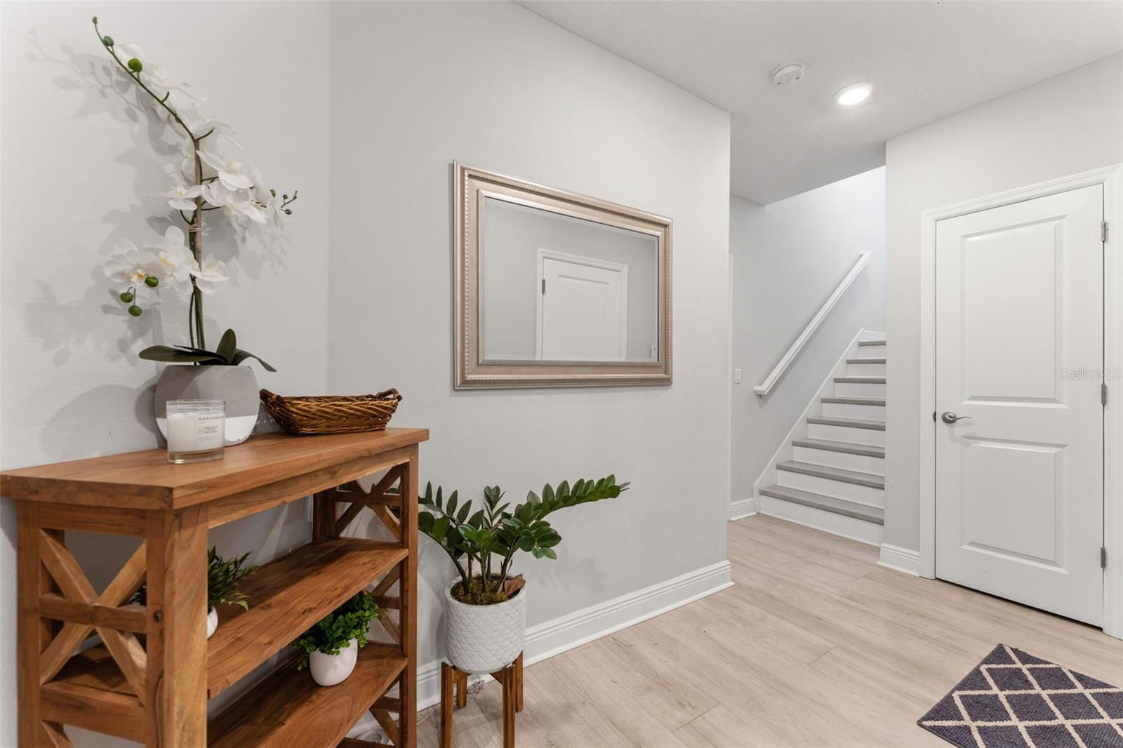 Image 7 of 42 For 412 Albany Avenue 2