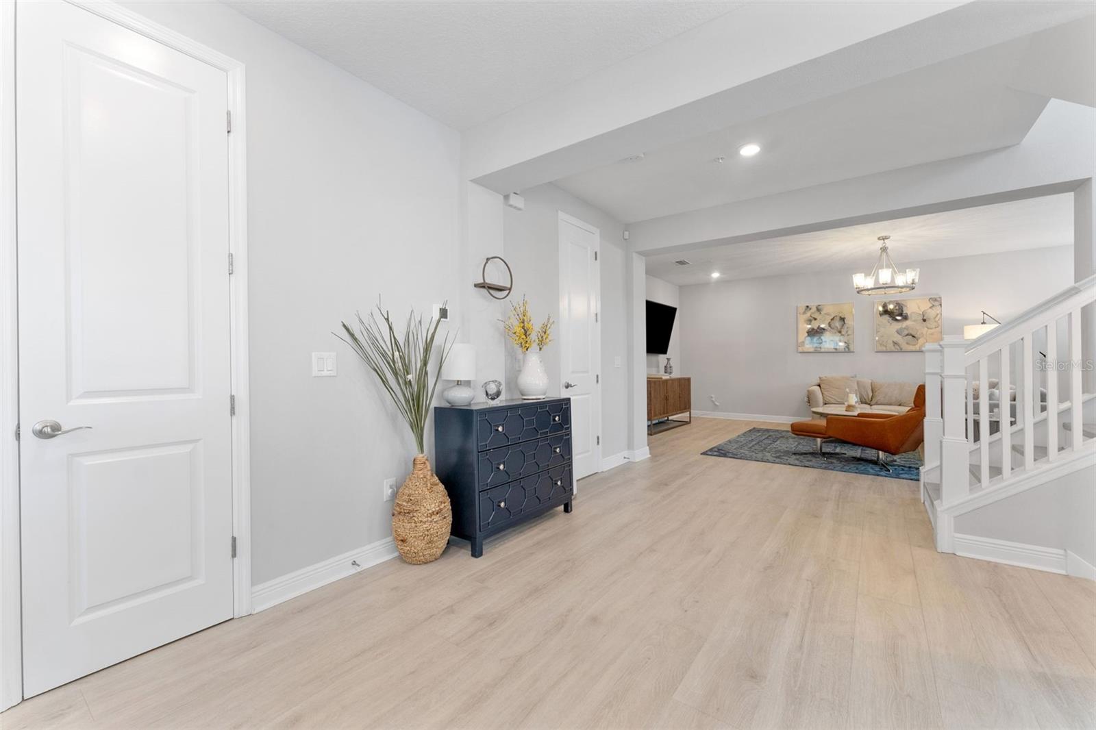 Image 8 of 42 For 412 Albany Avenue 2