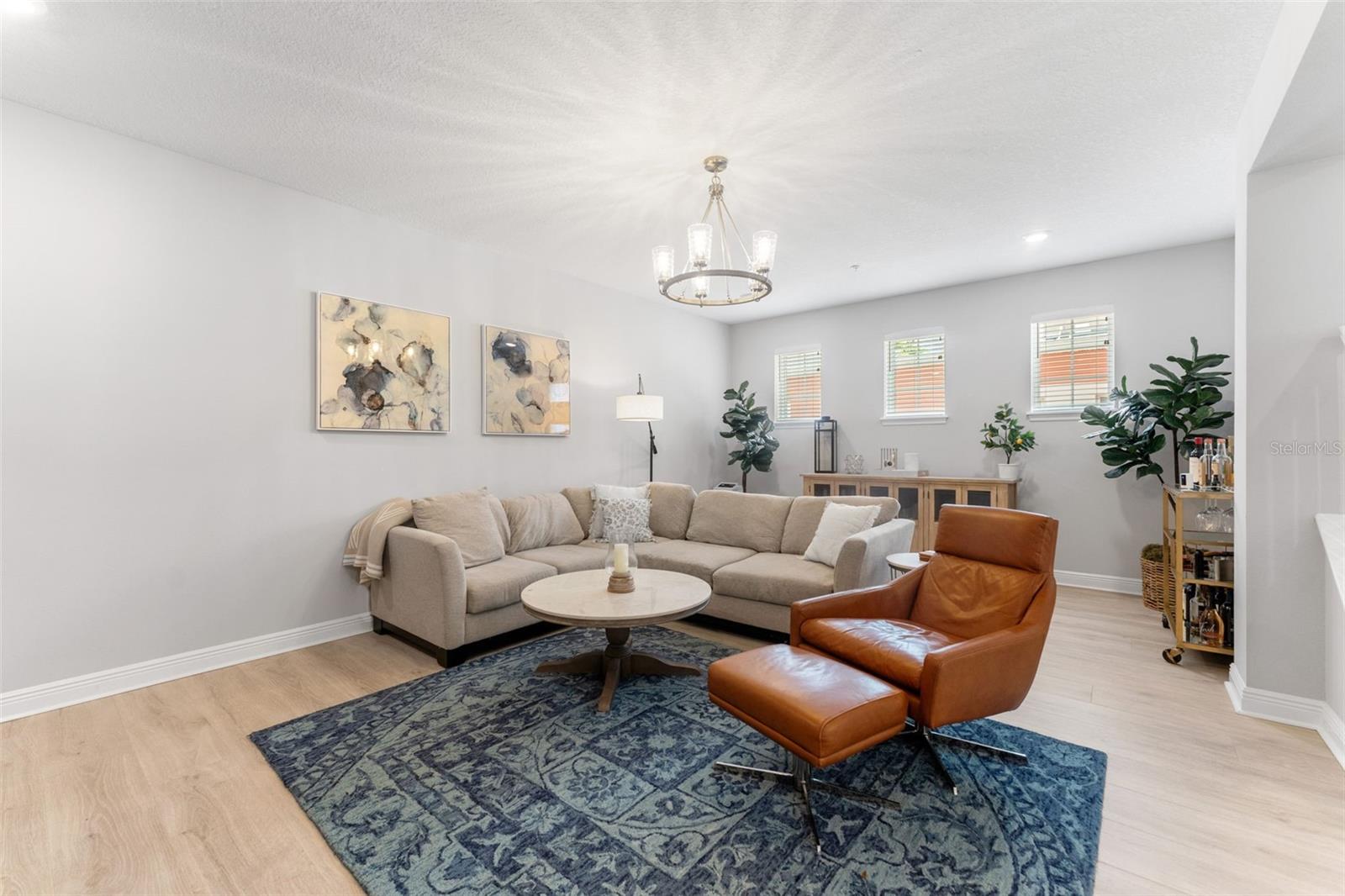 Image 9 of 42 For 412 Albany Avenue 2