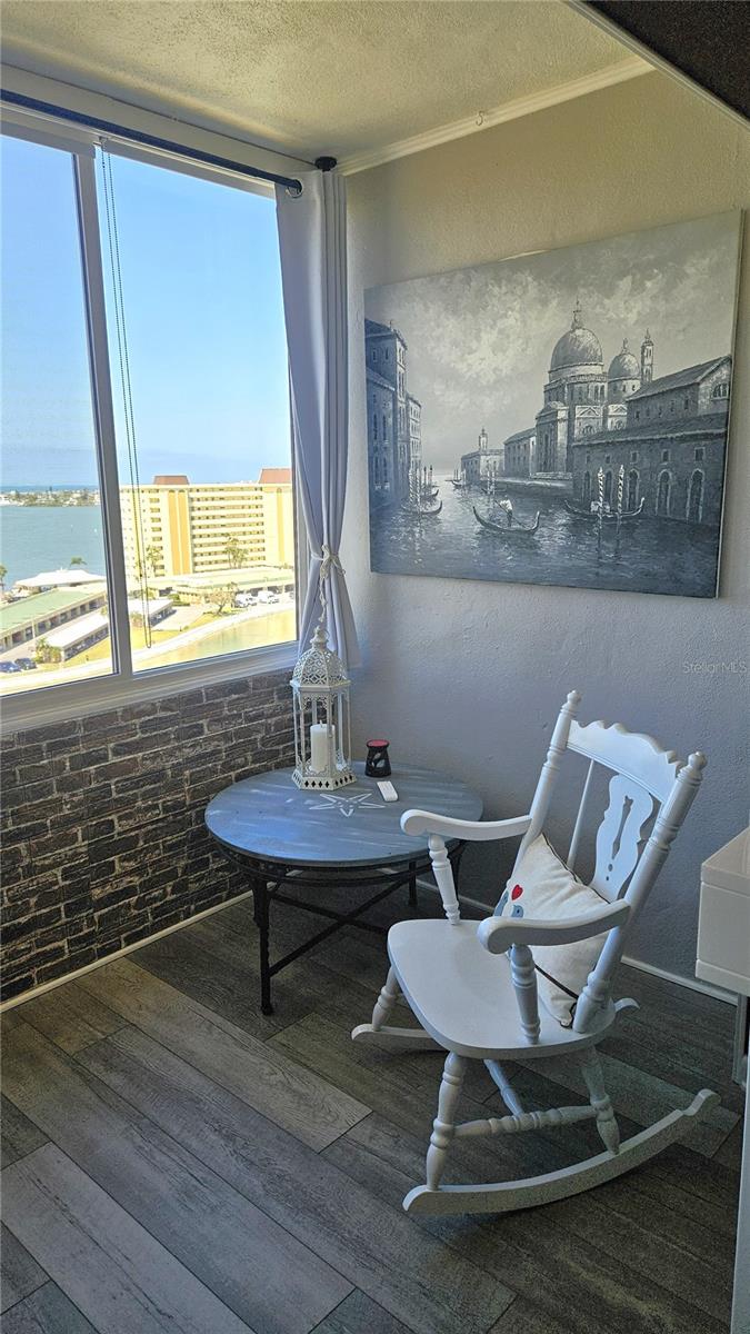 Image 10 of 45 For 4575 Cove Circle 1105