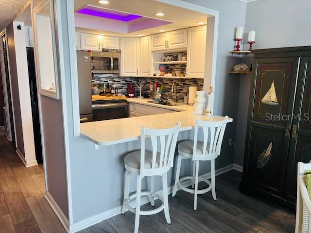 Image 21 of 45 For 4575 Cove Circle 1105