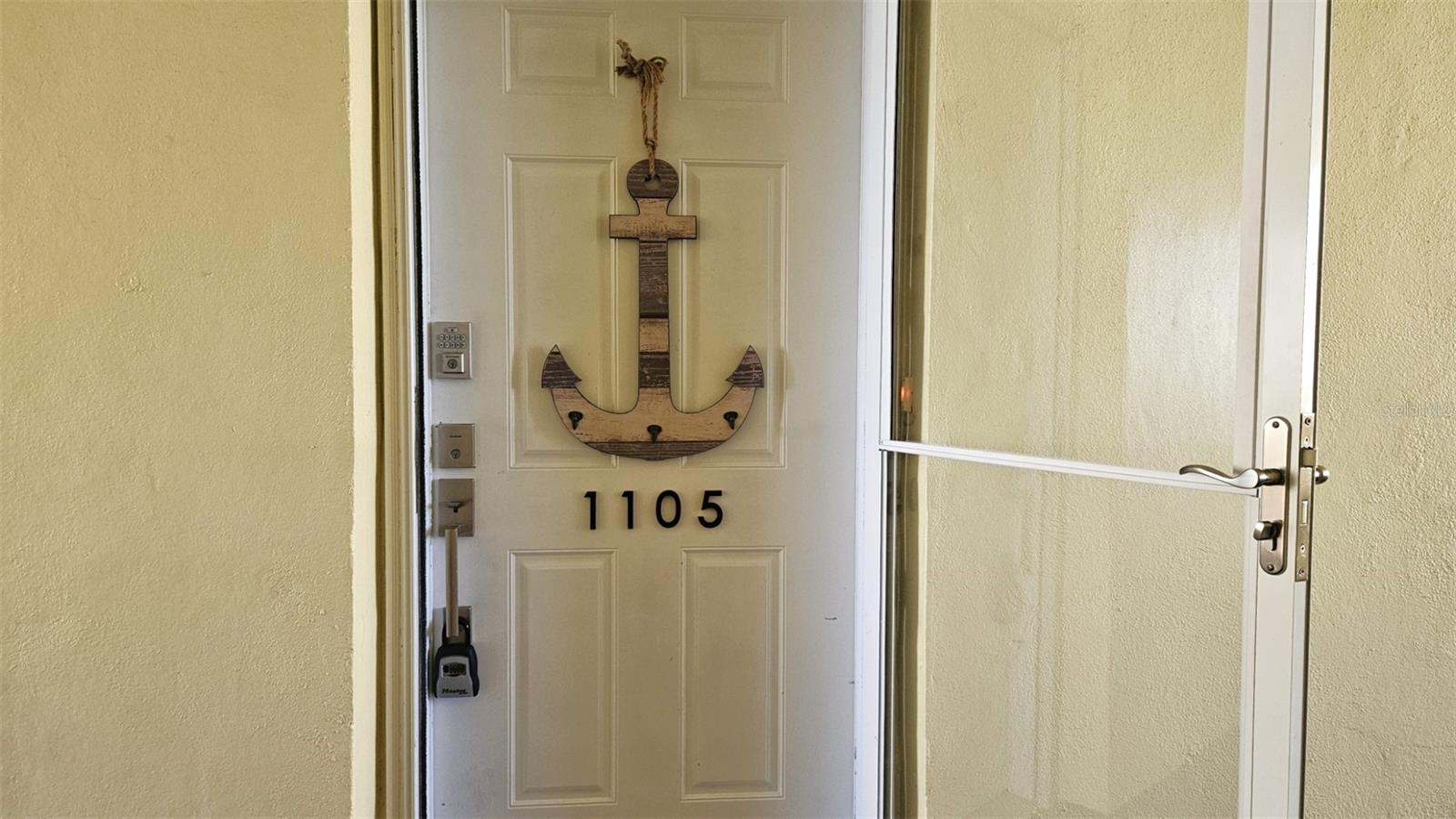 Image 3 of 45 For 4575 Cove Circle 1105