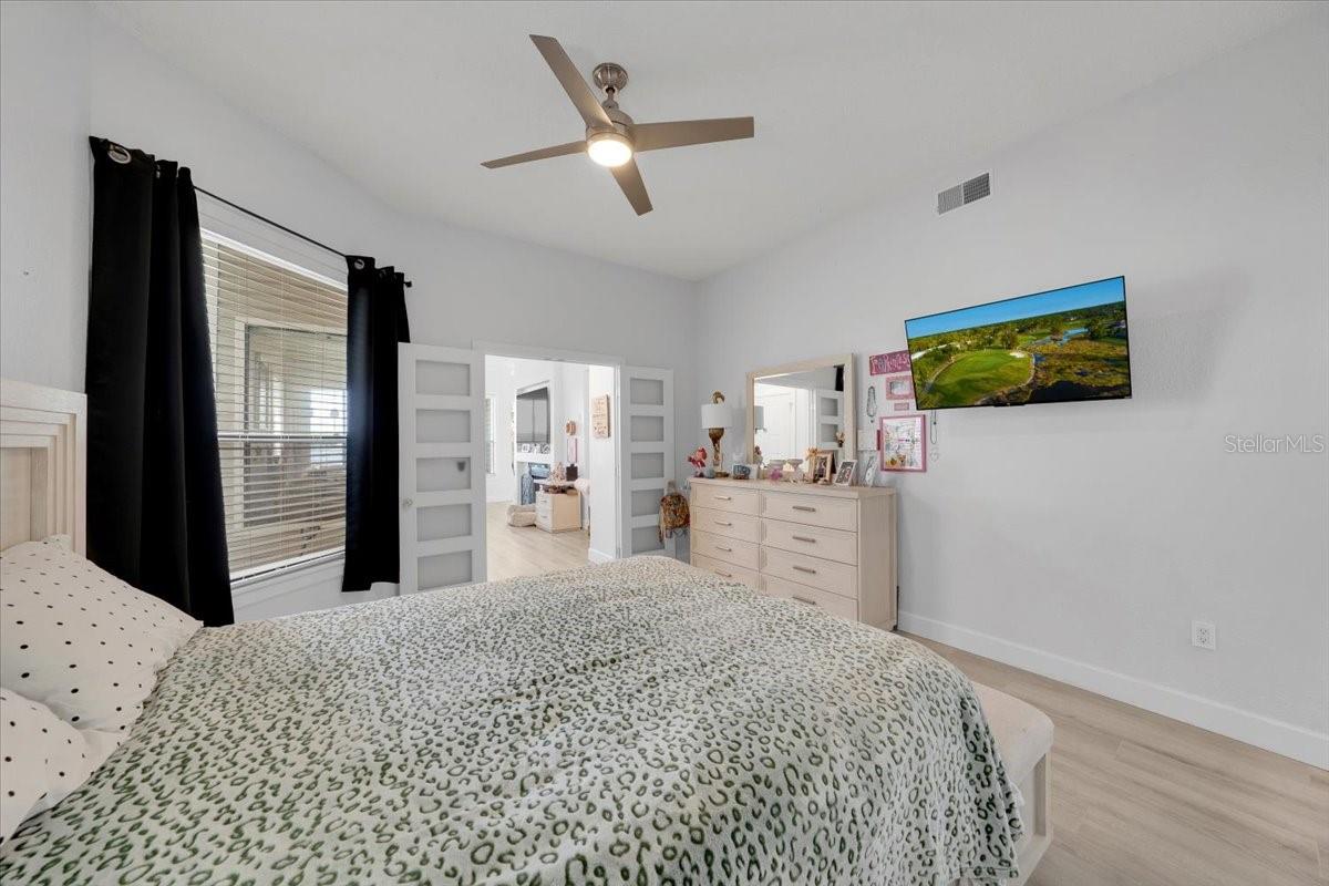 Image 14 of 43 For 3127 Sligh Avenue 101c