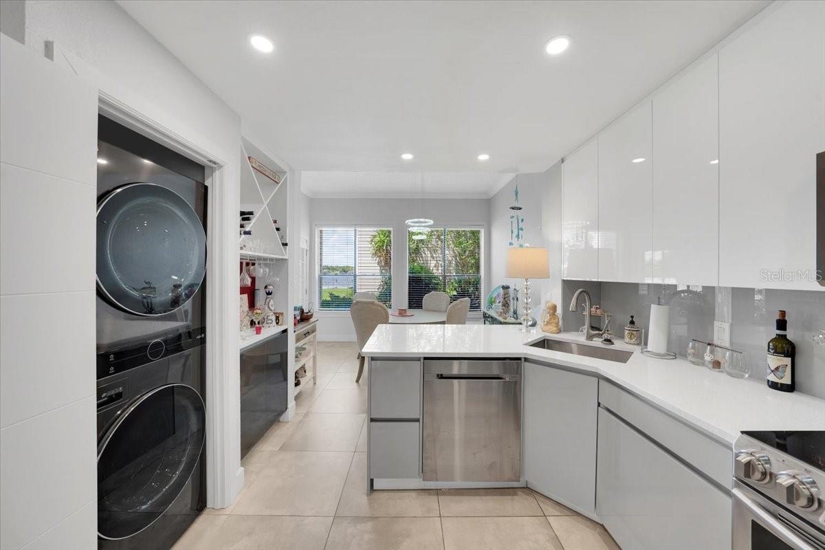 Image 20 of 43 For 3127 Sligh Avenue 101c