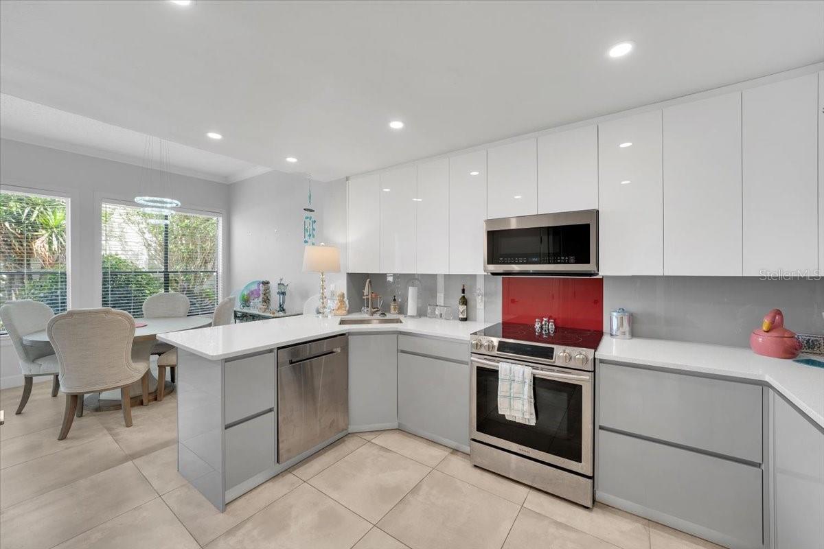 Image 23 of 43 For 3127 Sligh Avenue 101c