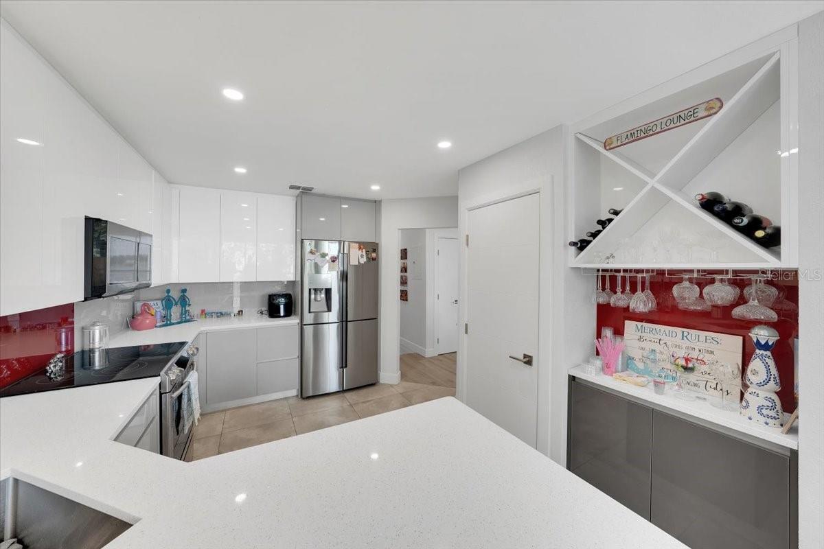 Image 24 of 43 For 3127 Sligh Avenue 101c