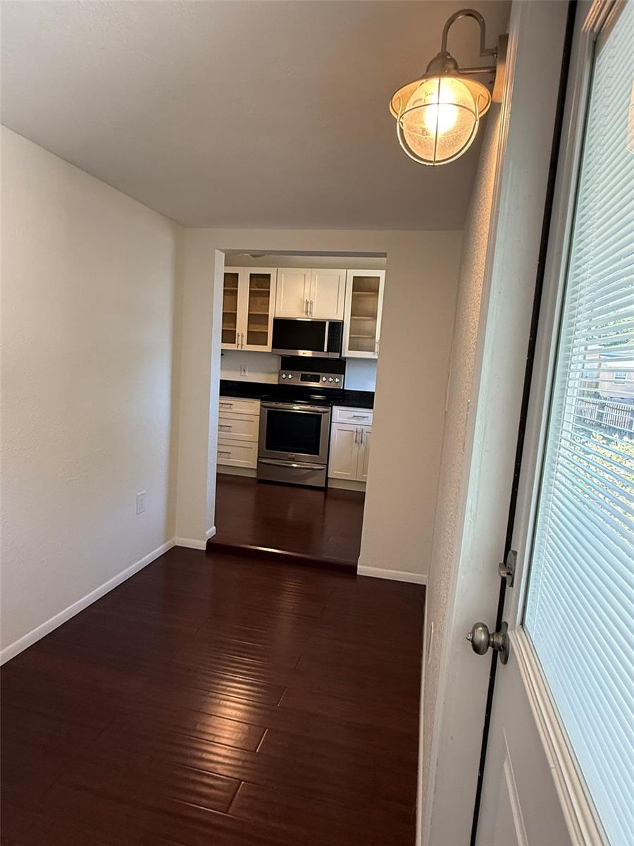 Image 4 of 24 For 2787 41st Avenue N
