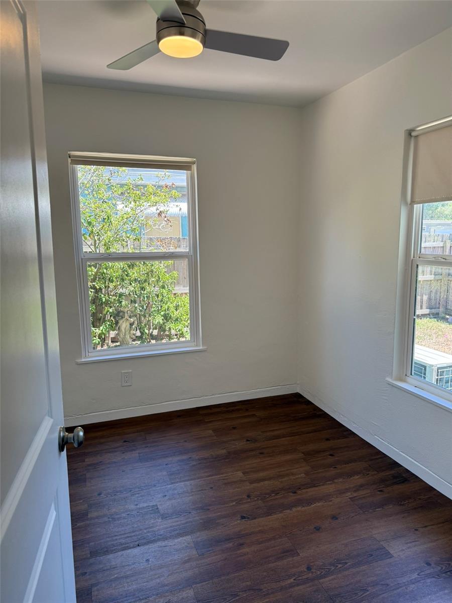 Image 6 of 24 For 2787 41st Avenue N