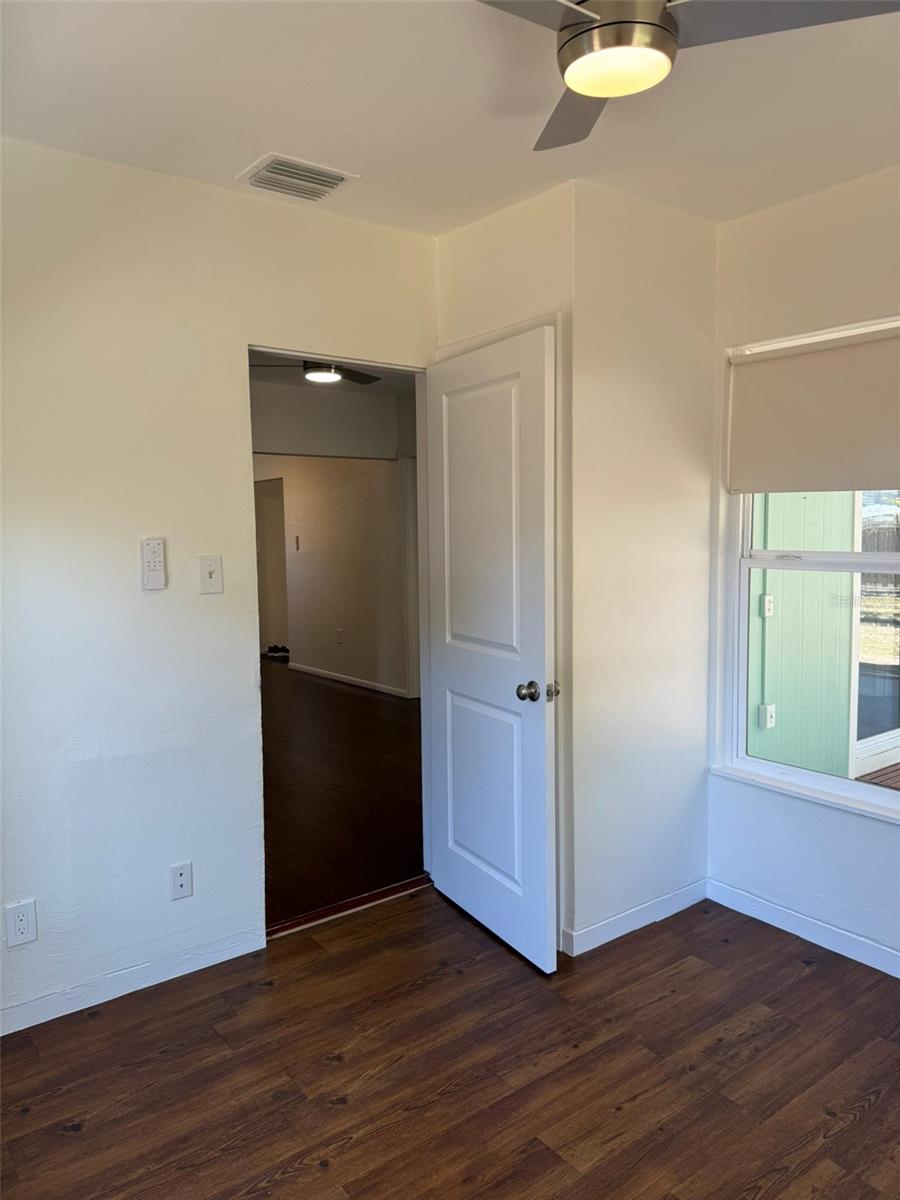 Image 7 of 24 For 2787 41st Avenue N
