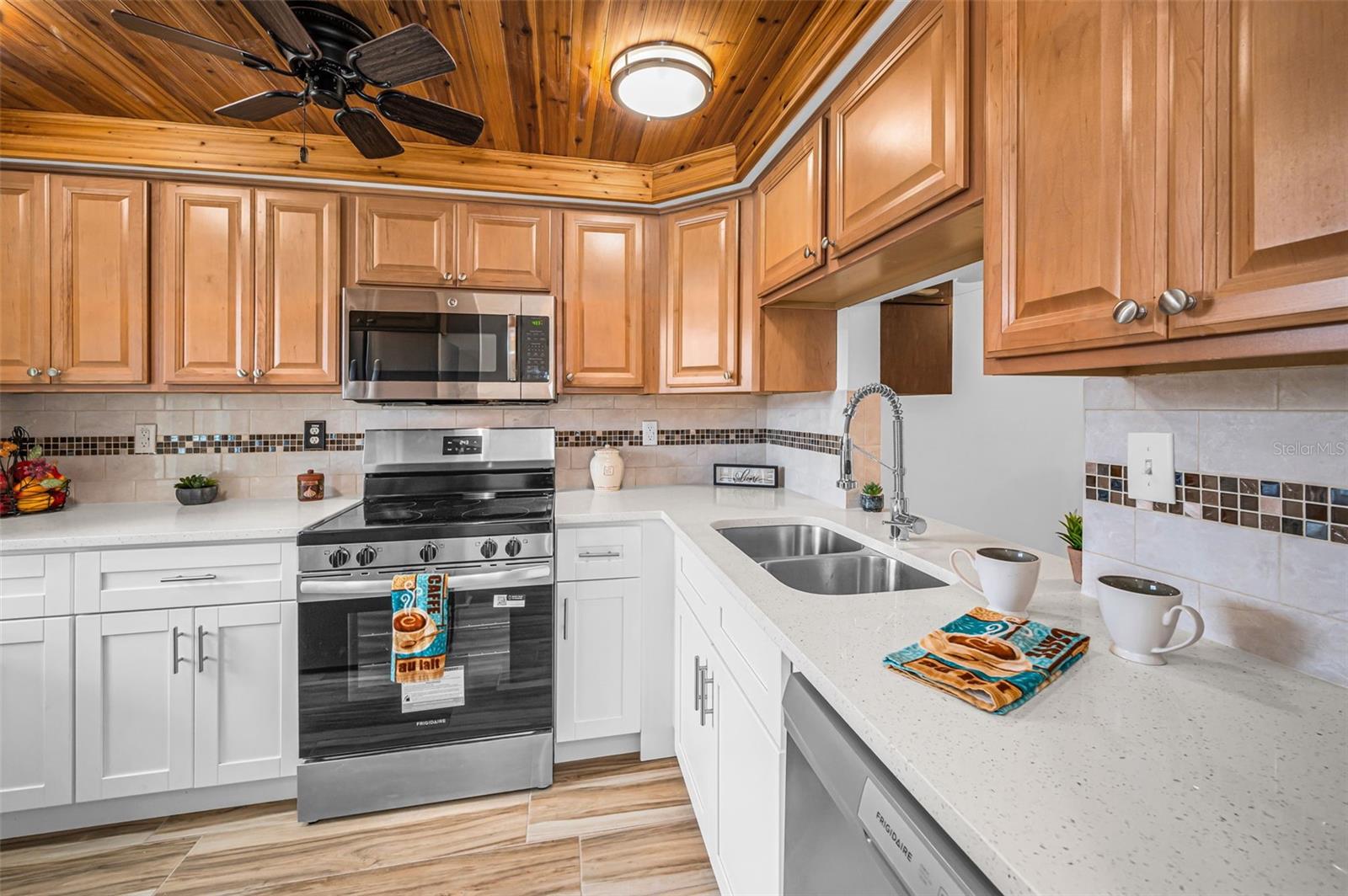 Image 22 of 88 For 4200 Hampton Drive 4200