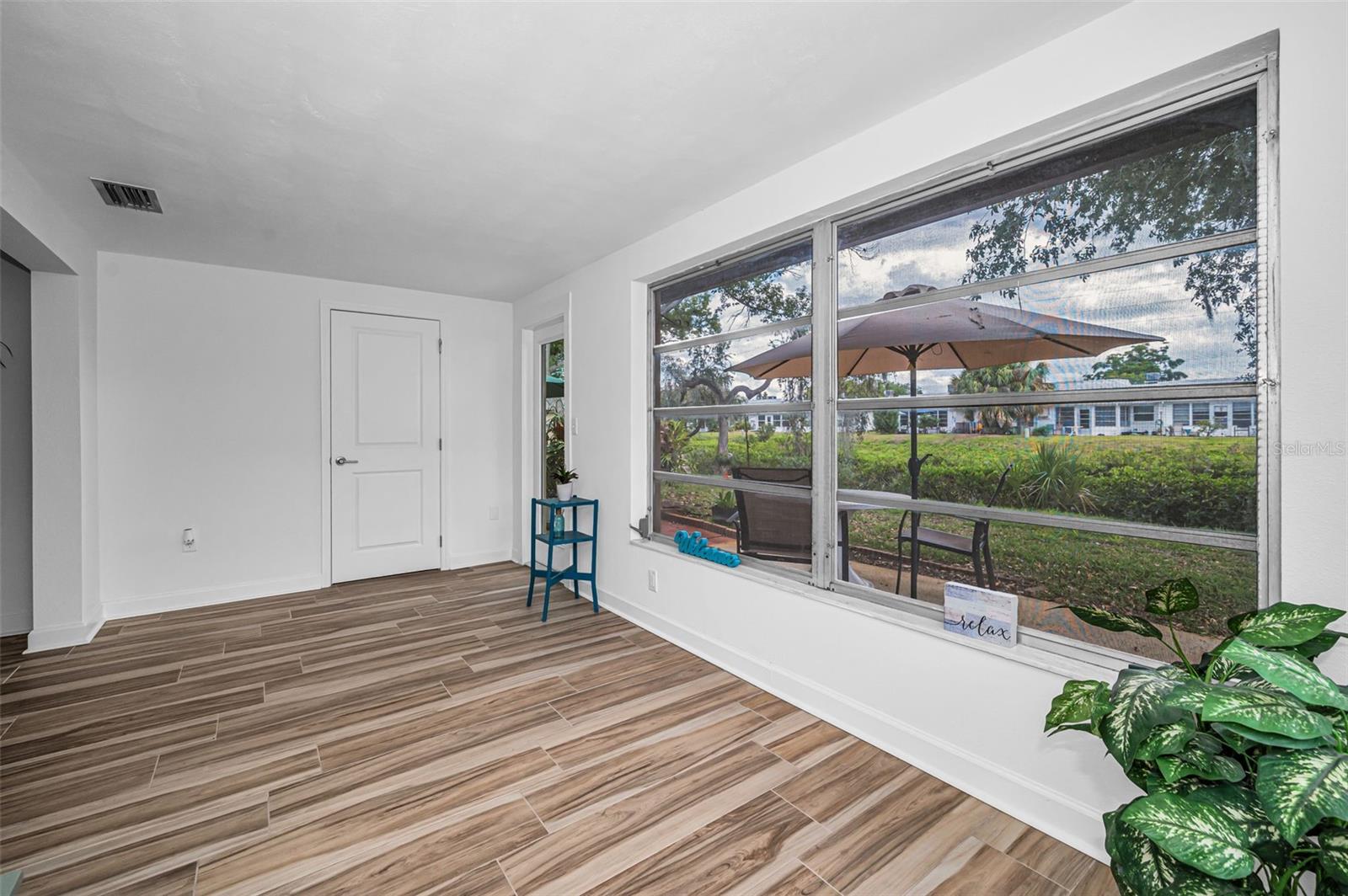 Image 42 of 88 For 4200 Hampton Drive 4200