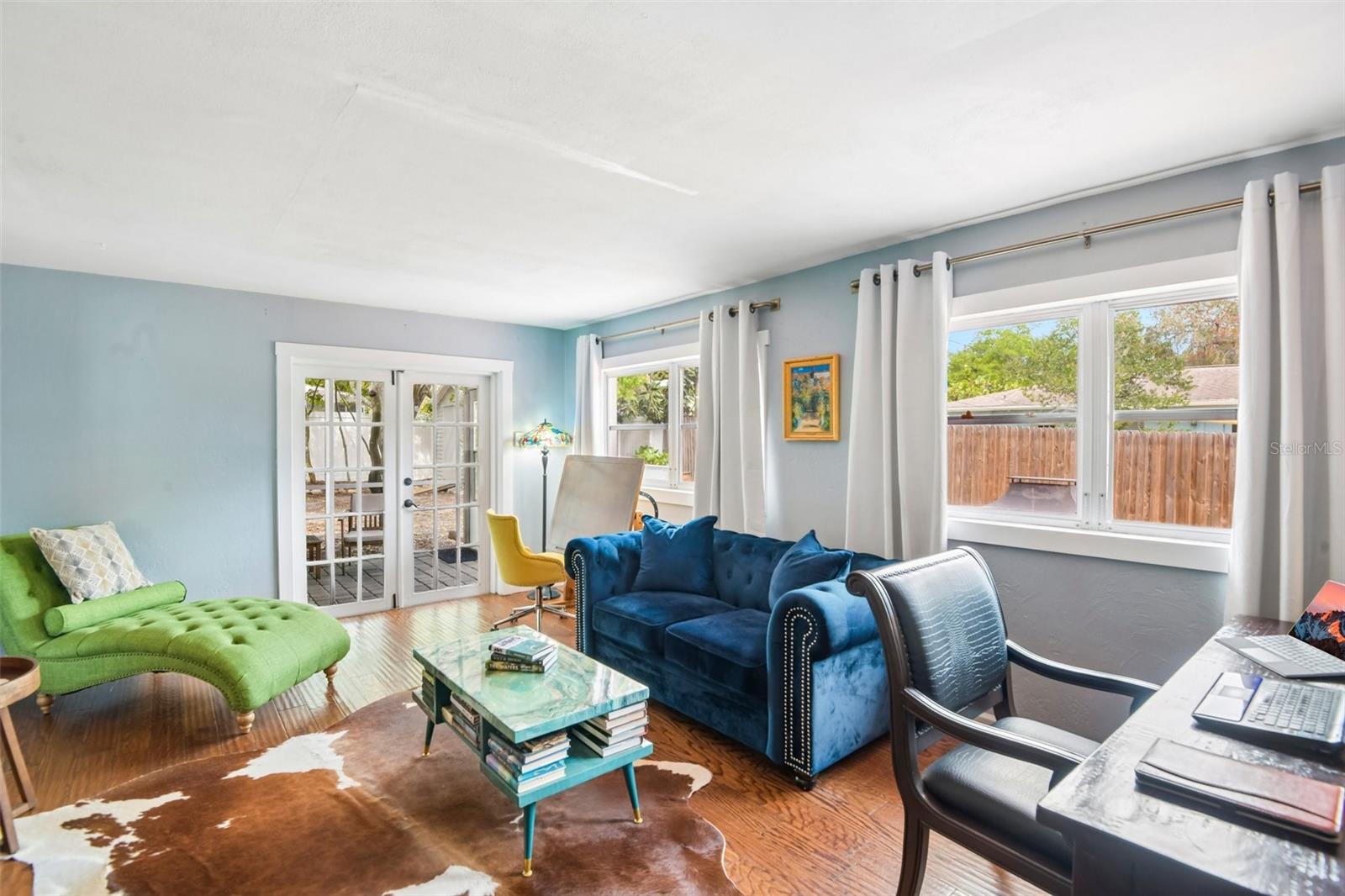 Image 6 of 23 For 992 Hillwood Drive
