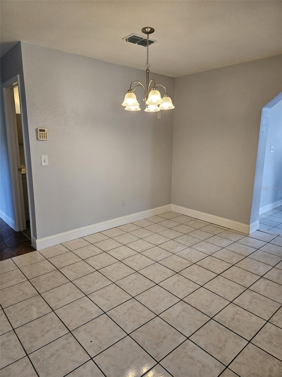 Image 4 of 7 For 3411 Frierson Avenue