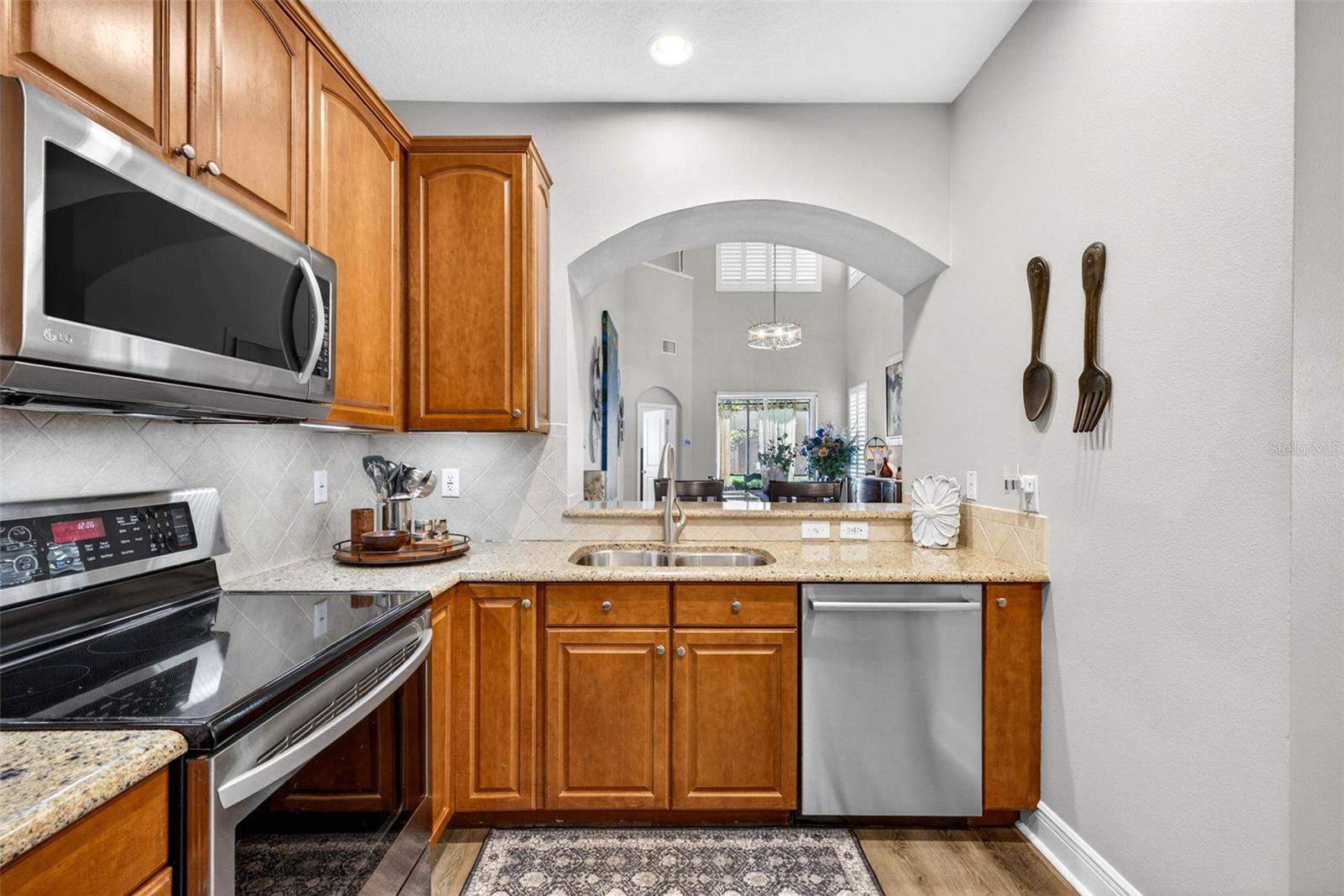 Image 18 of 59 For 4927 Anniston Circle