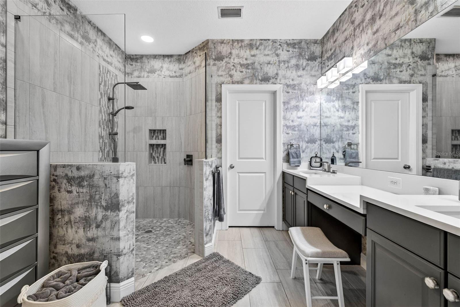 Image 30 of 59 For 4927 Anniston Circle