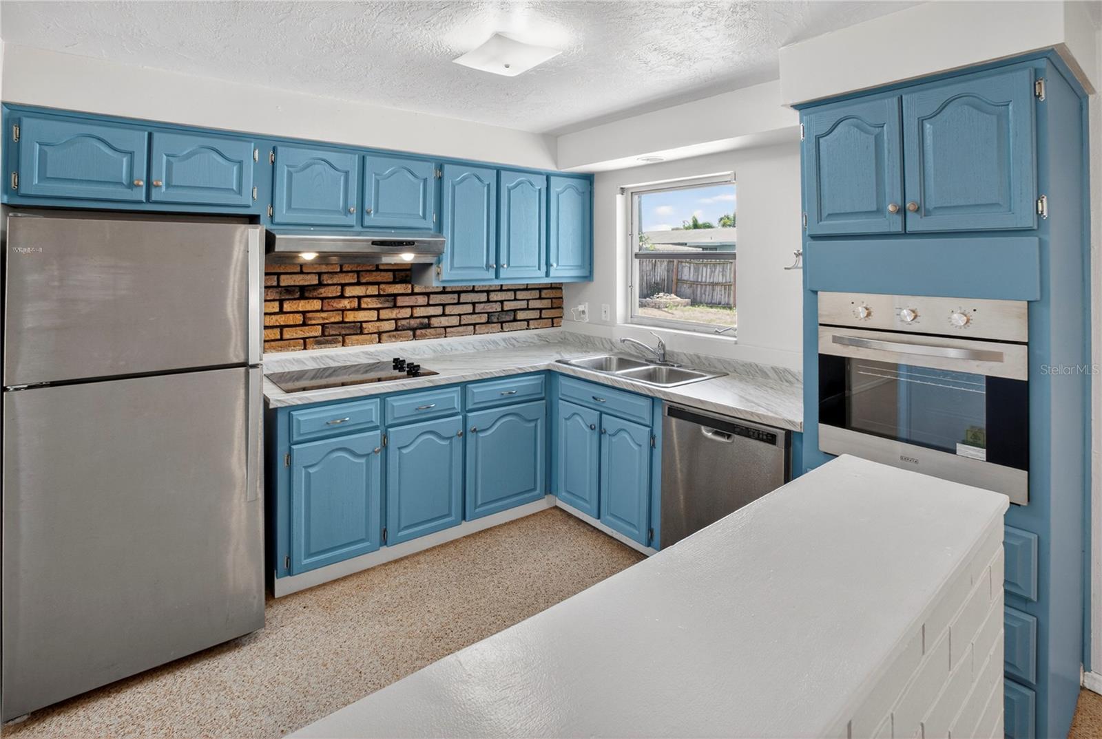 Image 5 of 13 For 13746 Martinique Drive