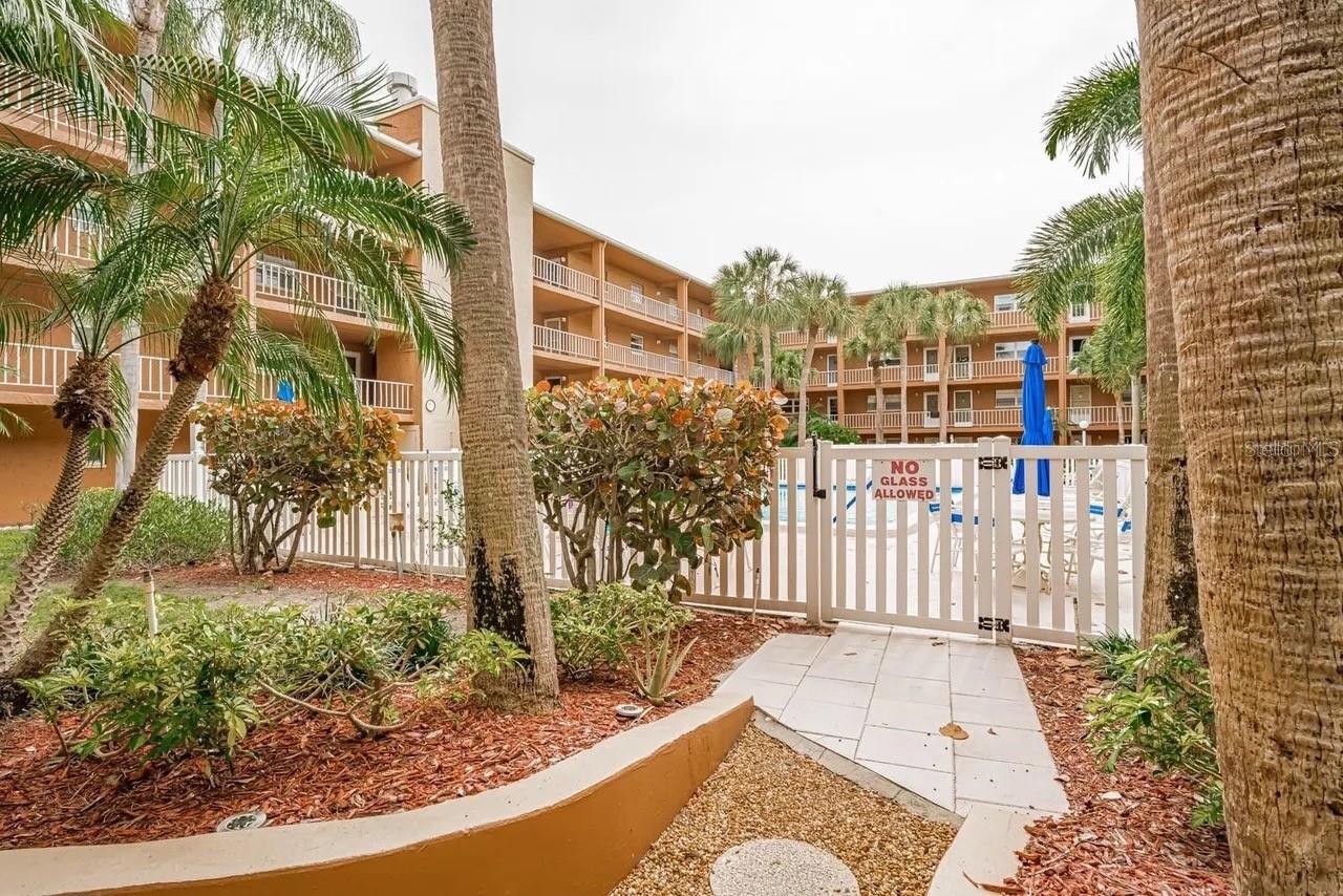 Image 30 of 46 For 12760 Indian Rocks Road 1017