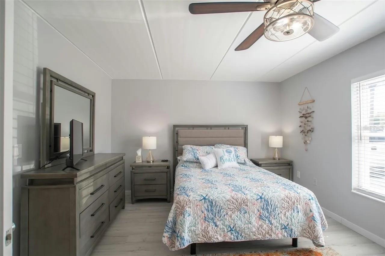 Image 8 of 46 For 12760 Indian Rocks Road 1017