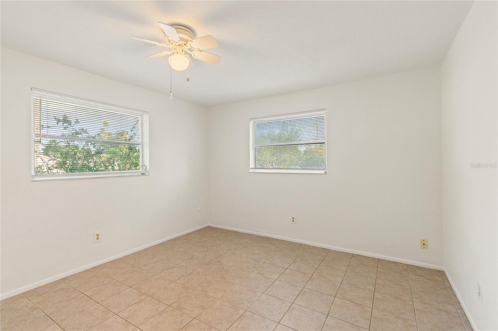 Image 10 of 20 For 1248 Lazy Lake Road W