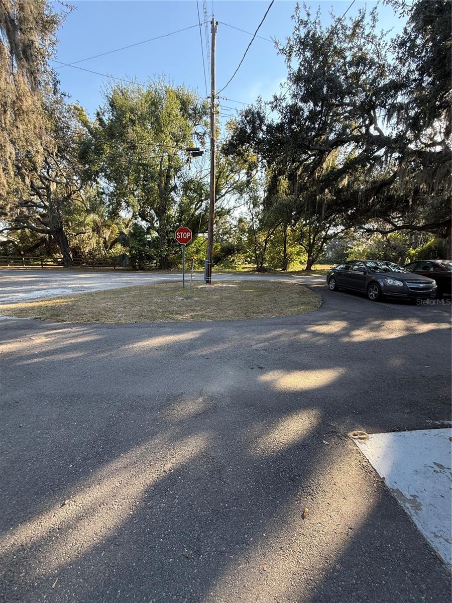 Listing photo id 10 for Lakeside Drive
