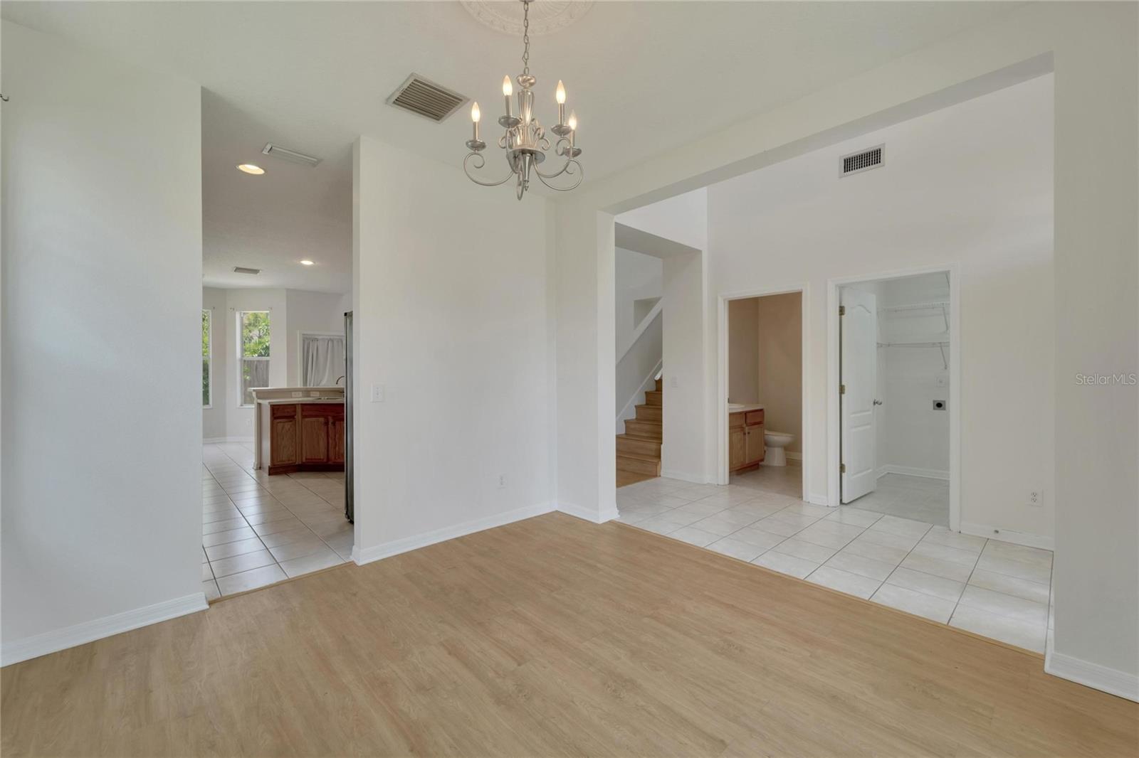 Image 10 of 63 For 411 Durham Shore Court