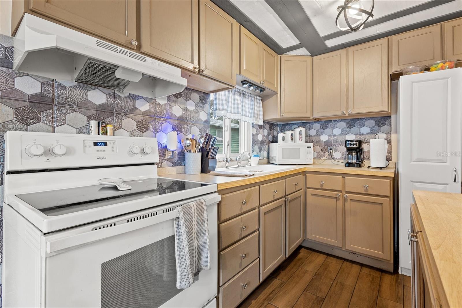 Image 4 of 15 For 2526 26th Street S