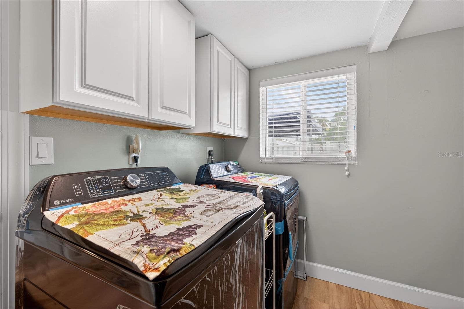 Image 19 of 36 For 6537 Cape Hatteras Way Ne 1