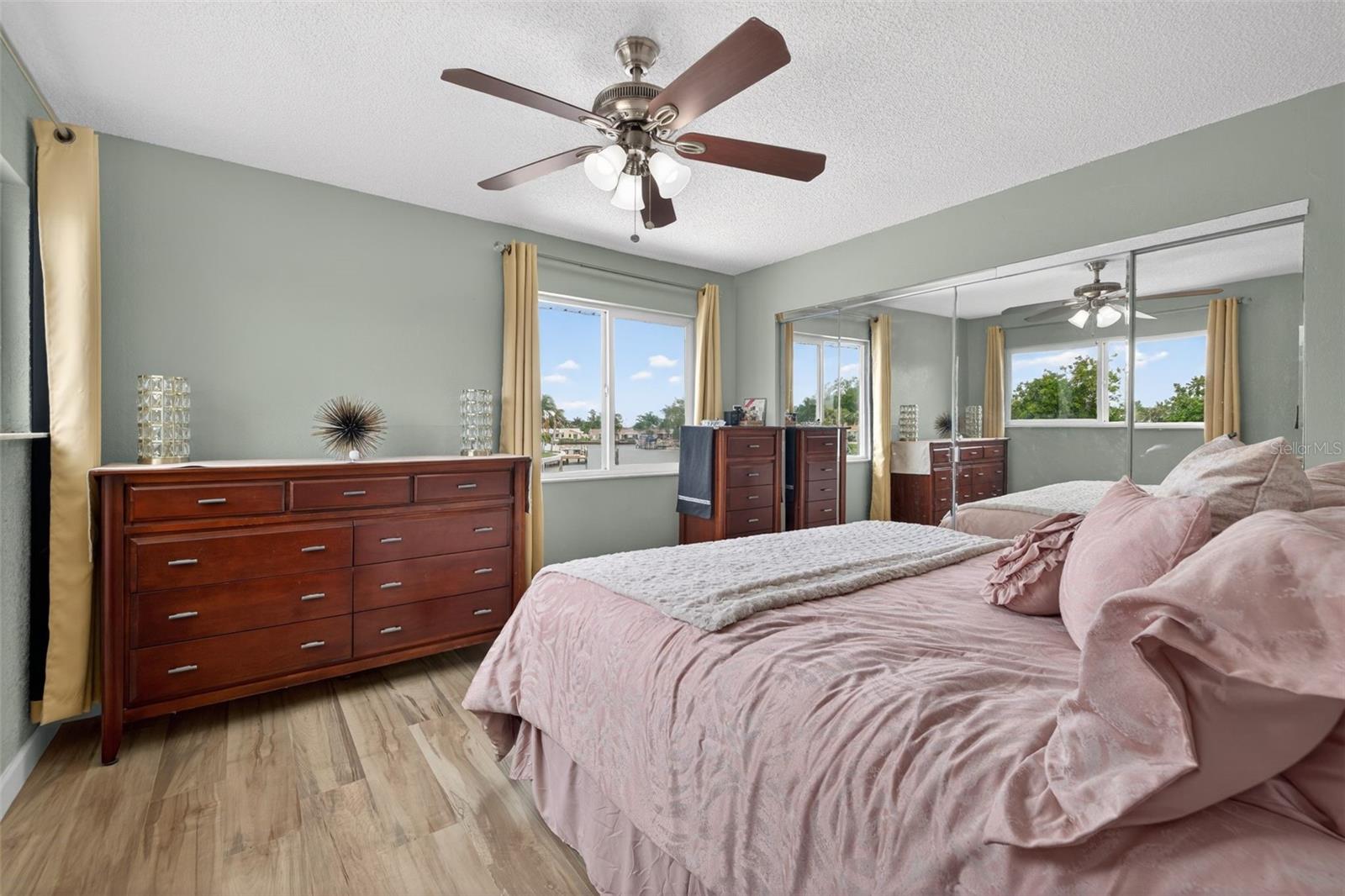 Image 25 of 36 For 6537 Cape Hatteras Way Ne 1