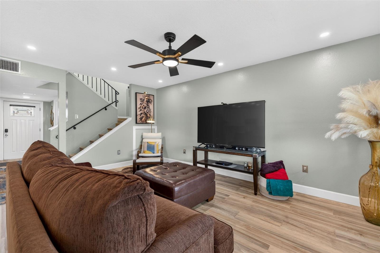 Image 8 of 36 For 6537 Cape Hatteras Way Ne 1