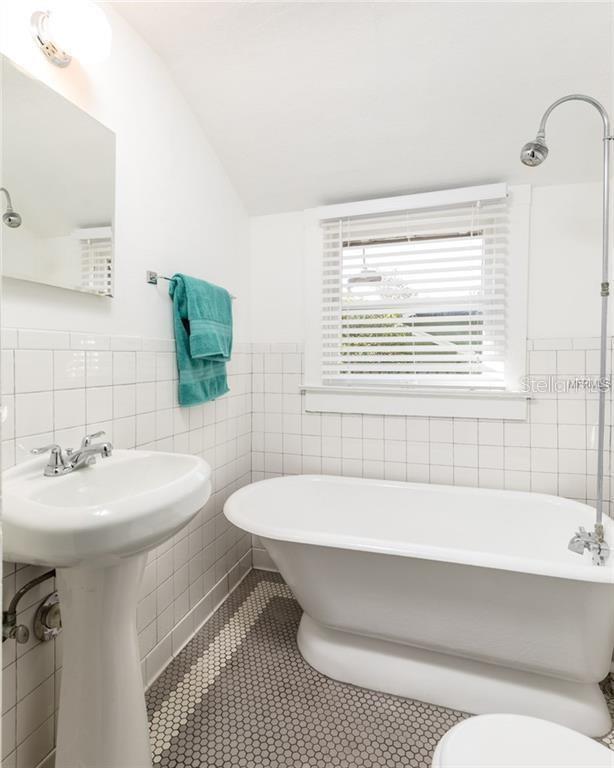 Image 12 of 17 For 1111 Patterson Street
