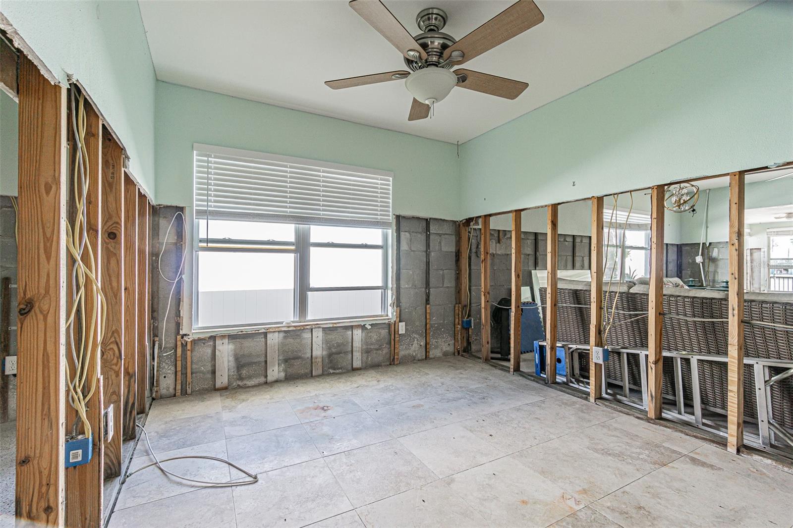 Image 8 of 22 For 16101 4th Street E