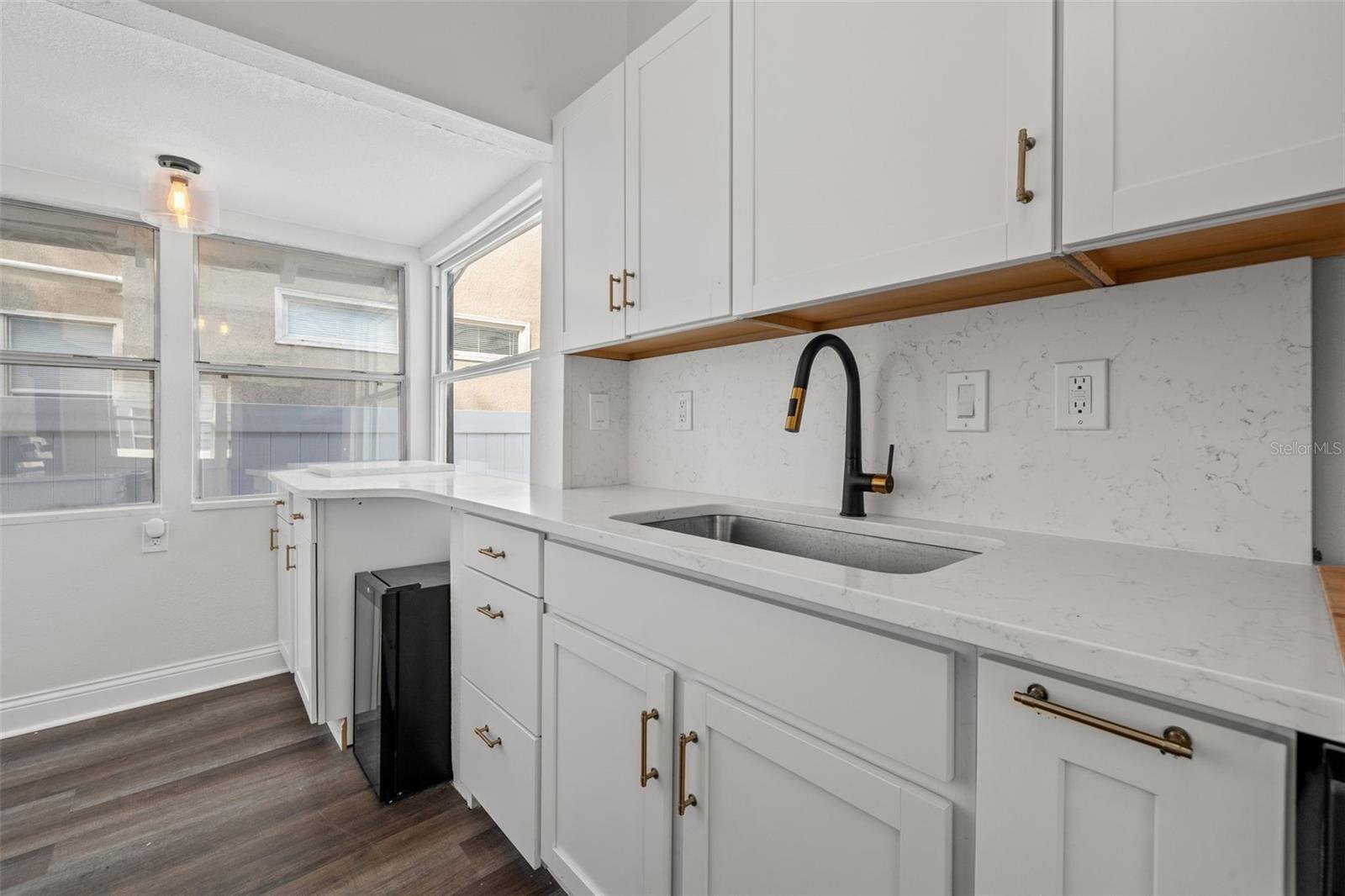Image 13 of 27 For 2824 5th Avenue N