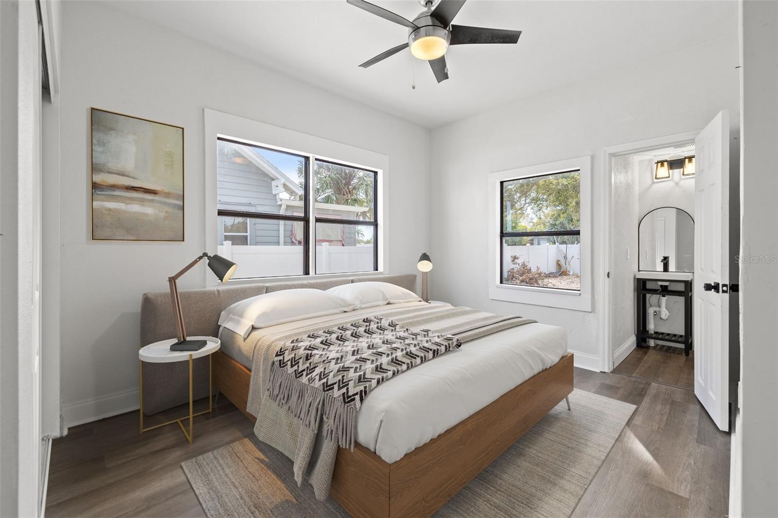 Image 17 of 27 For 2824 5th Avenue N