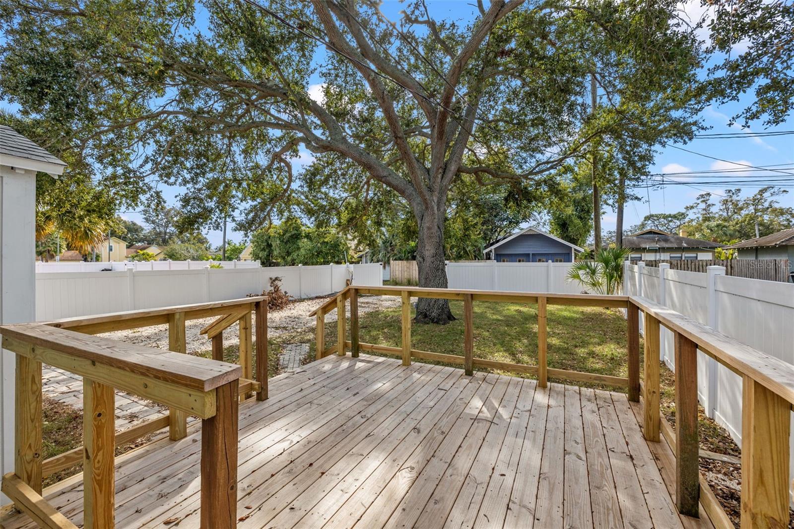 Image 23 of 27 For 2824 5th Avenue N