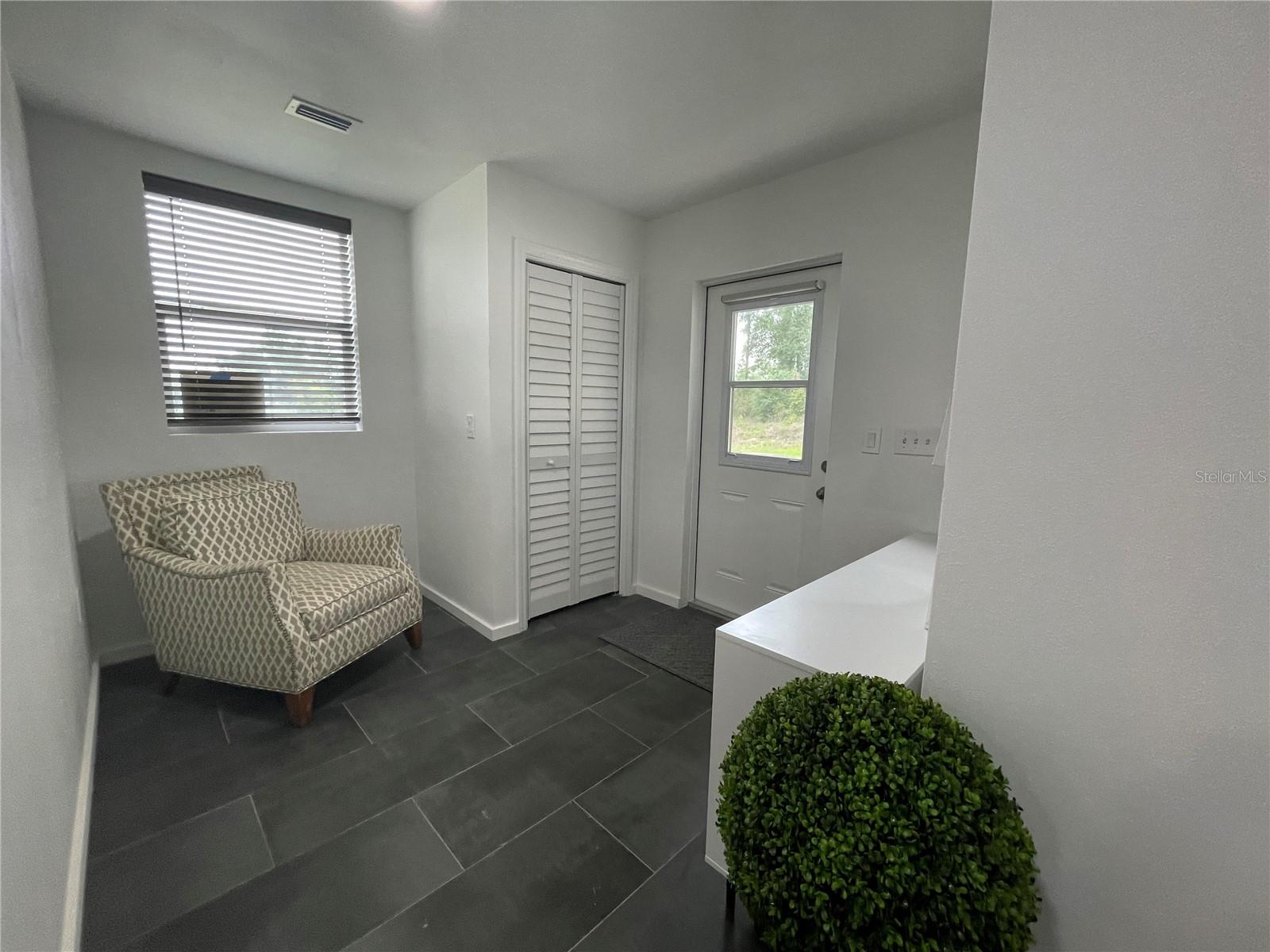Image 11 of 36 For 33740 Larkin Rd