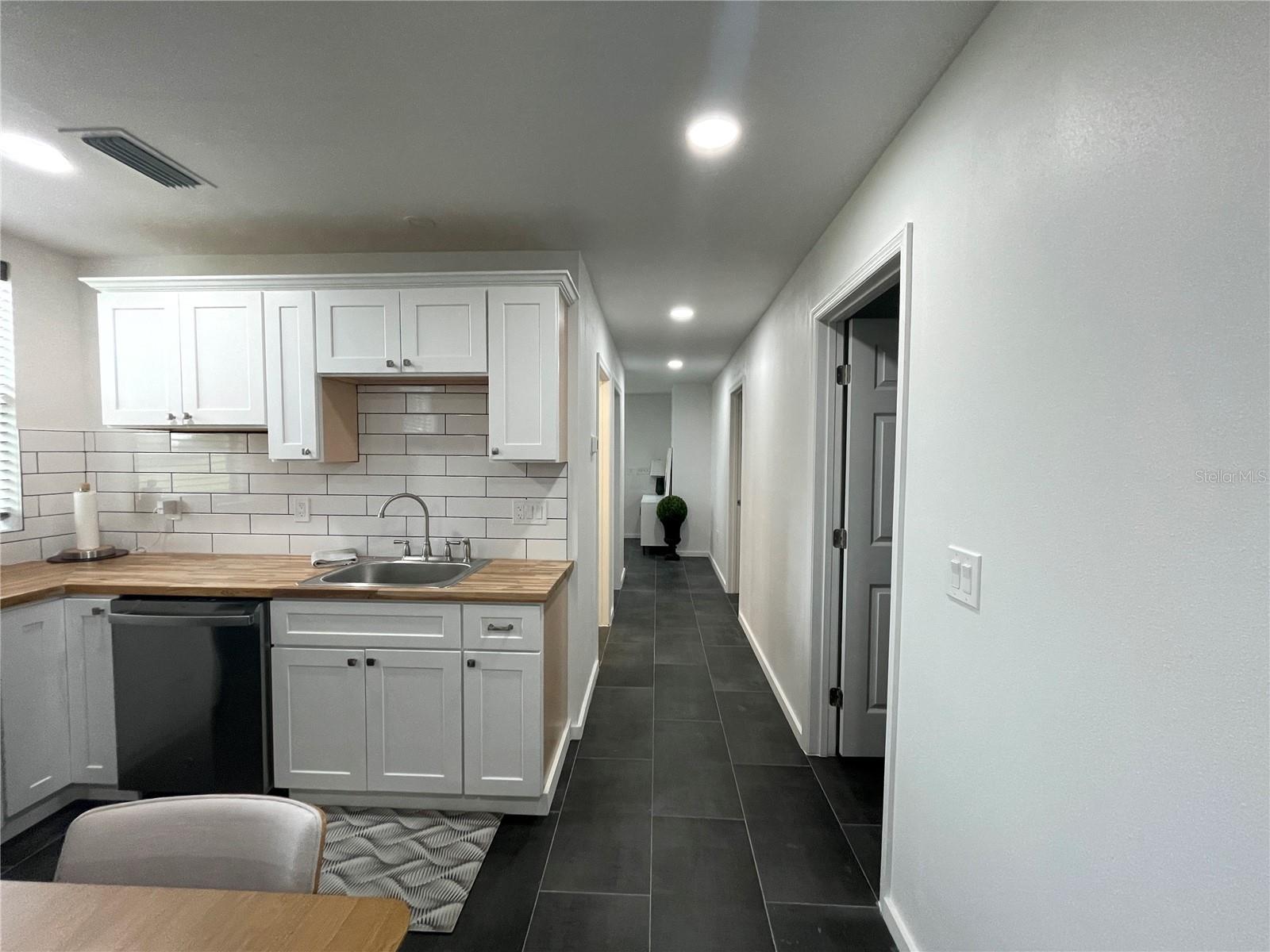 Image 13 of 36 For 33740 Larkin Rd
