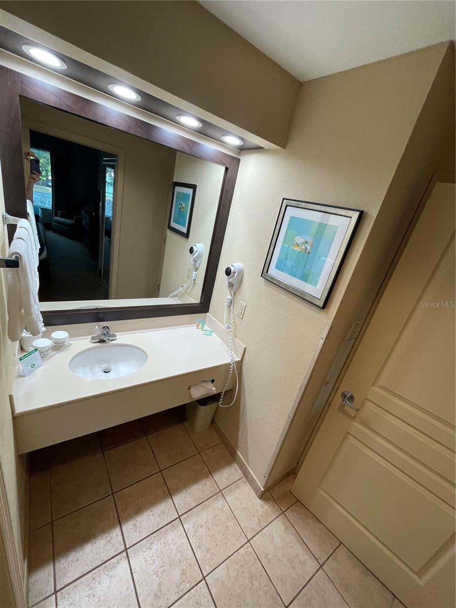 Image 26 of 35 For 8303 Palm Parkway 207