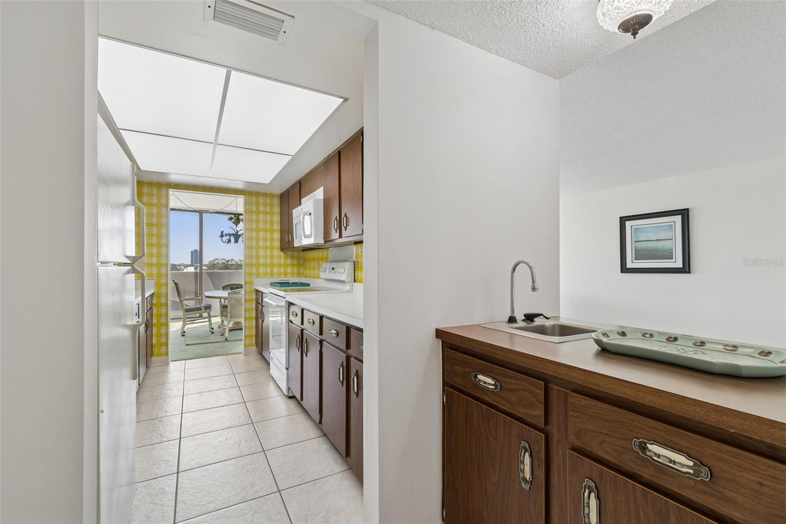 Image 23 of 54 For 80 Rogers Street 6c