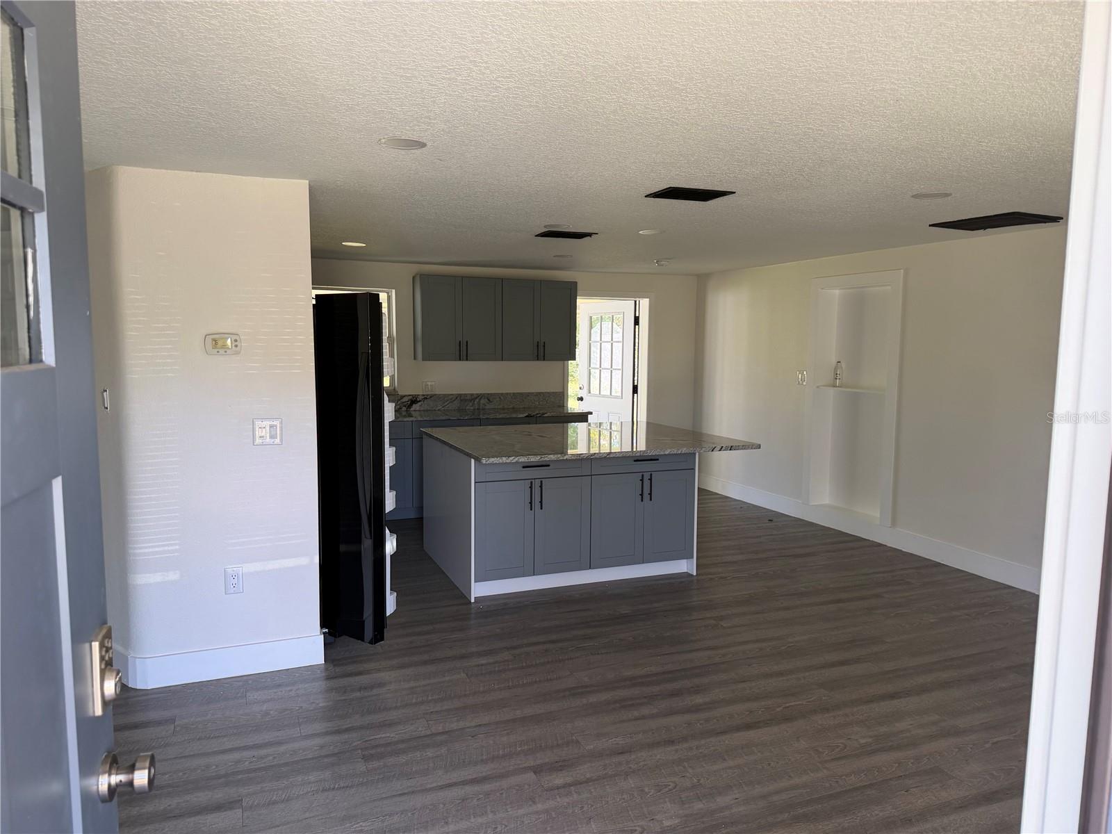 Image 4 of 4 For 6845 Carob Drive