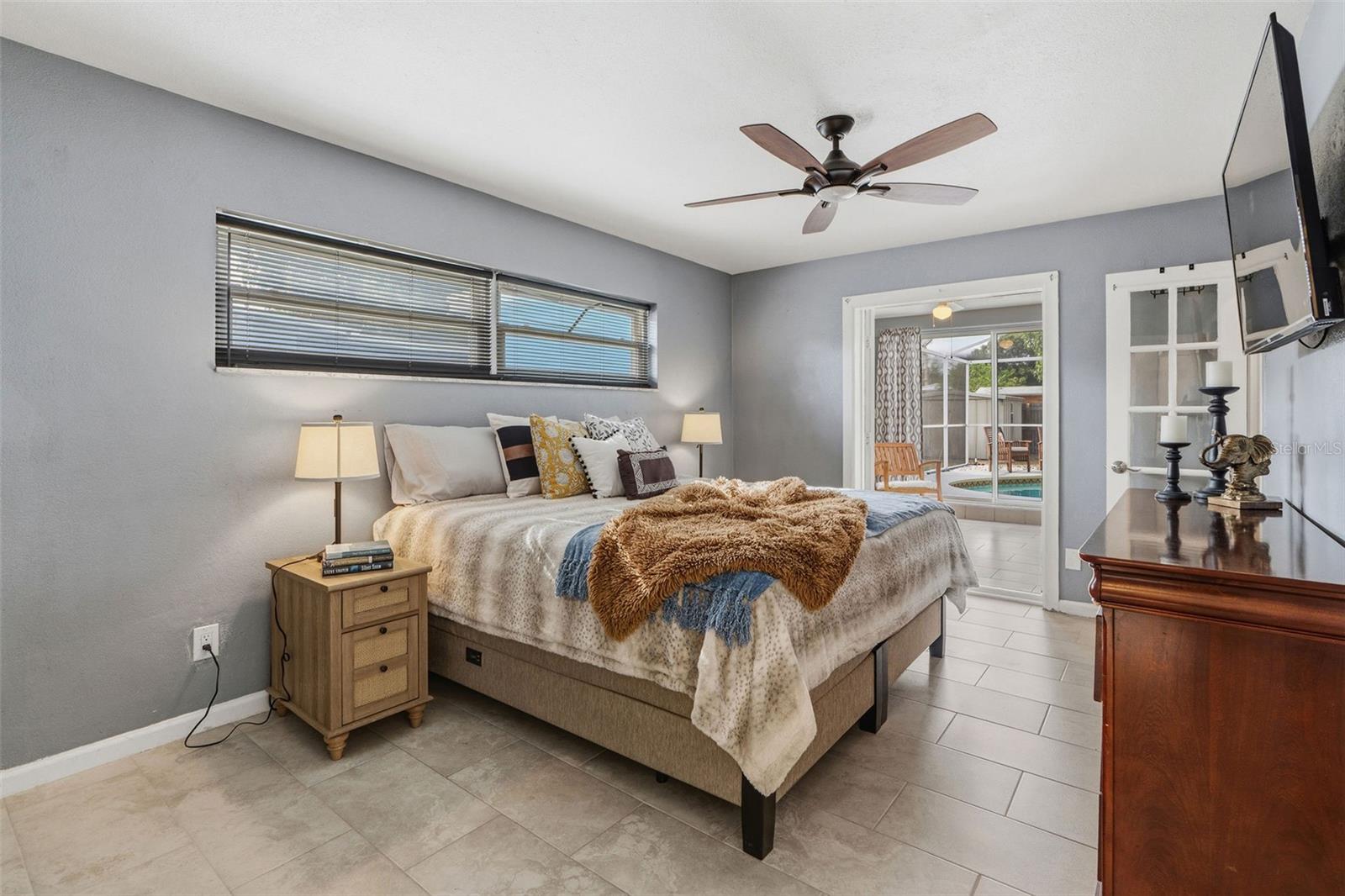 Image 15 of 45 For 4333 71st Avenue N