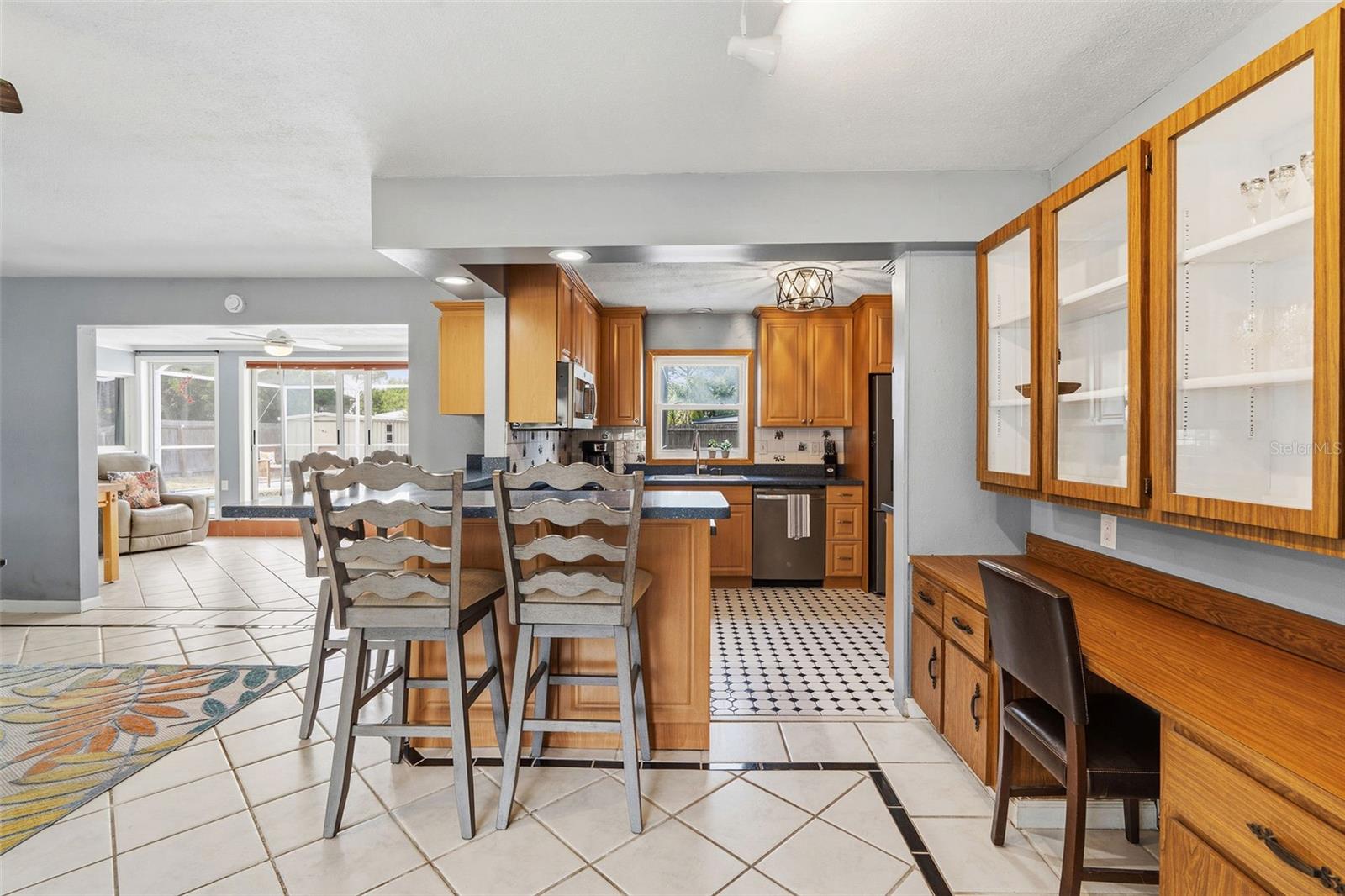 Image 7 of 45 For 4333 71st Avenue N