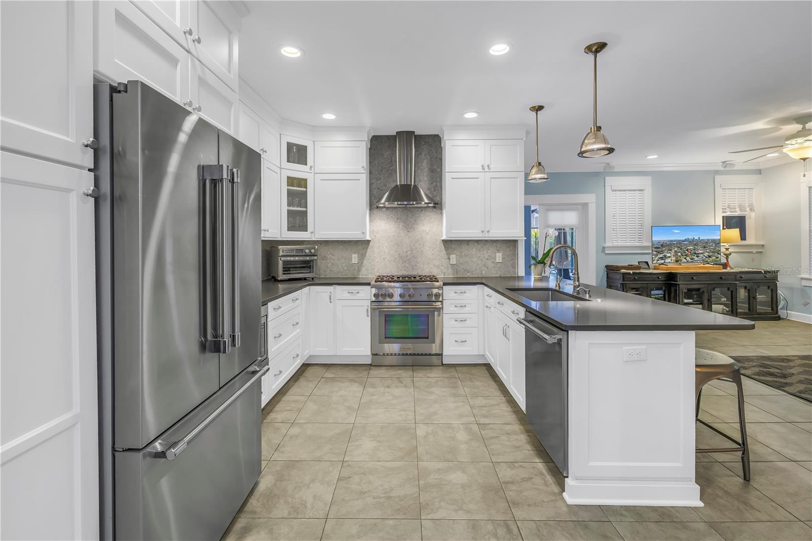 Image 11 of 56 For 436 12th Avenue Ne