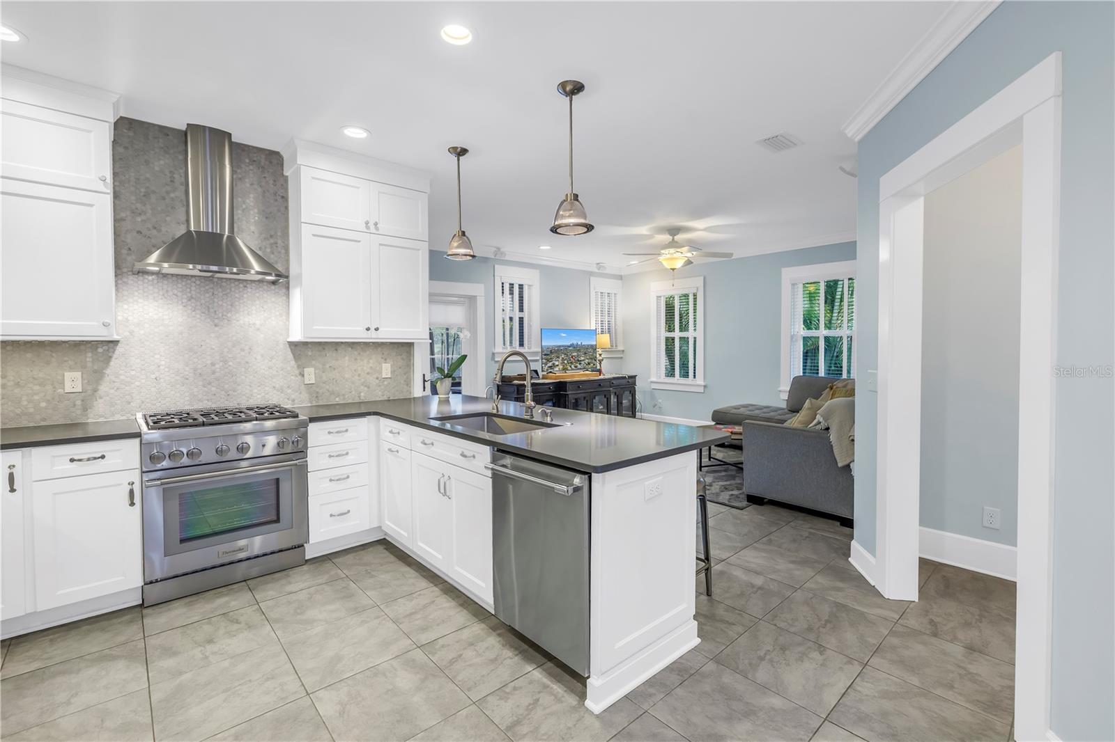 Image 12 of 56 For 436 12th Avenue Ne