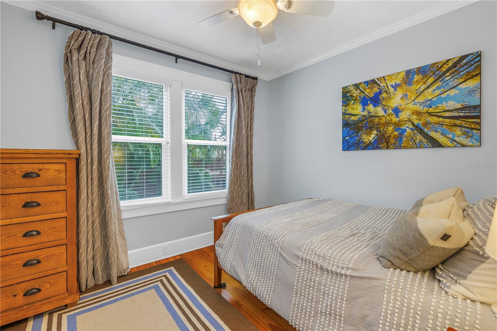 Image 17 of 56 For 436 12th Avenue Ne