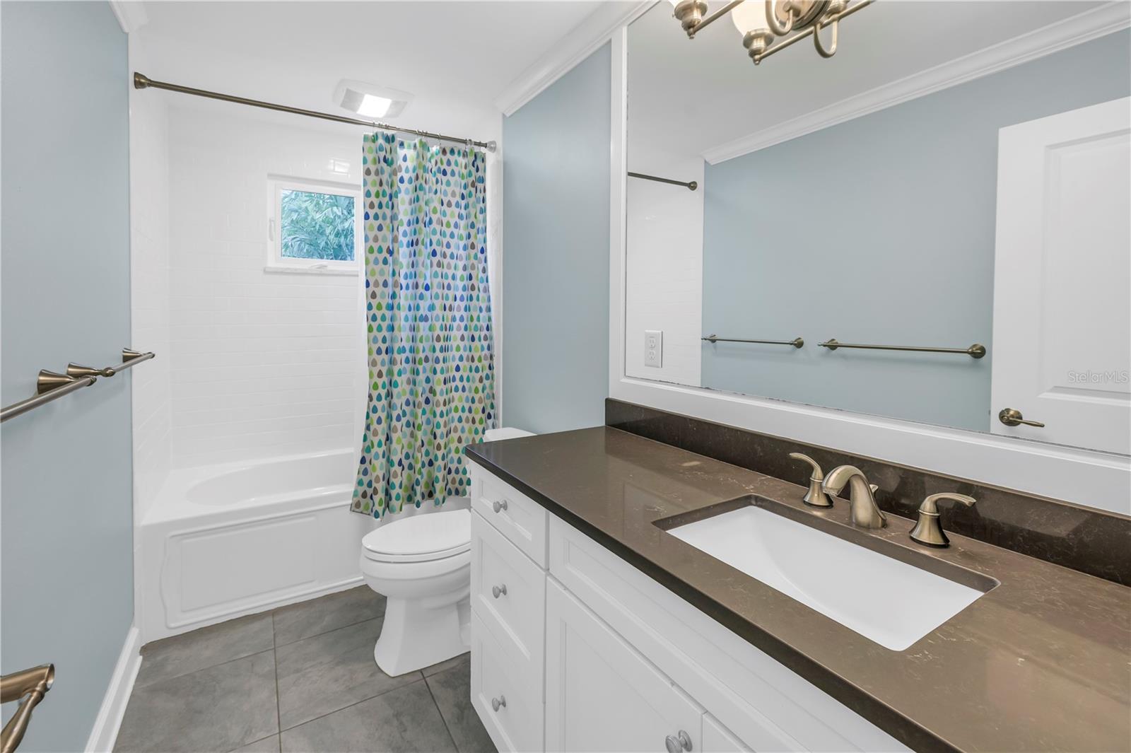 Image 29 of 56 For 436 12th Avenue Ne
