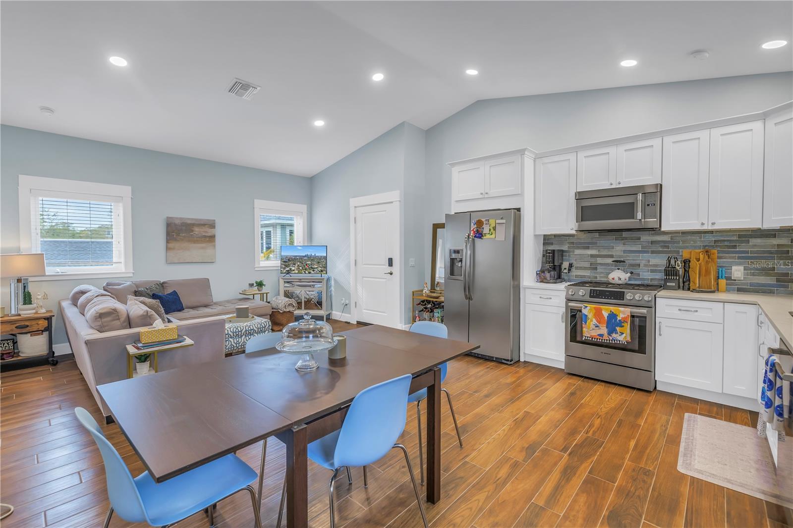 Image 36 of 56 For 436 12th Avenue Ne
