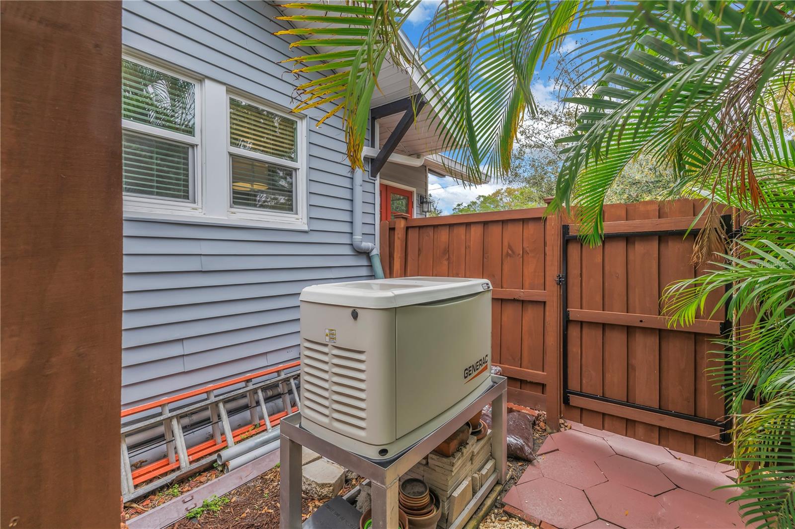 Image 50 of 56 For 436 12th Avenue Ne