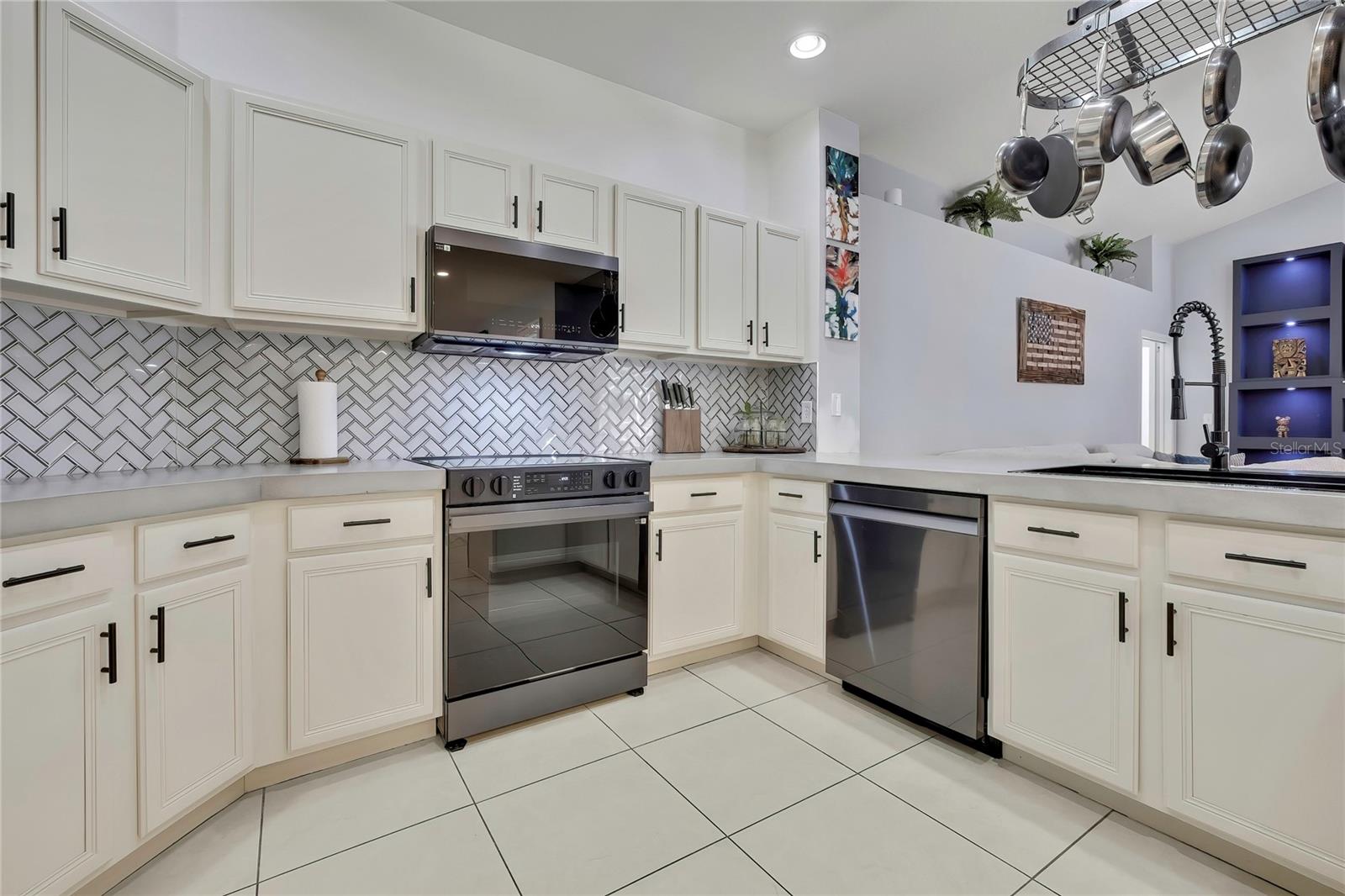 Image 10 of 54 For 14105 Marlberry Way