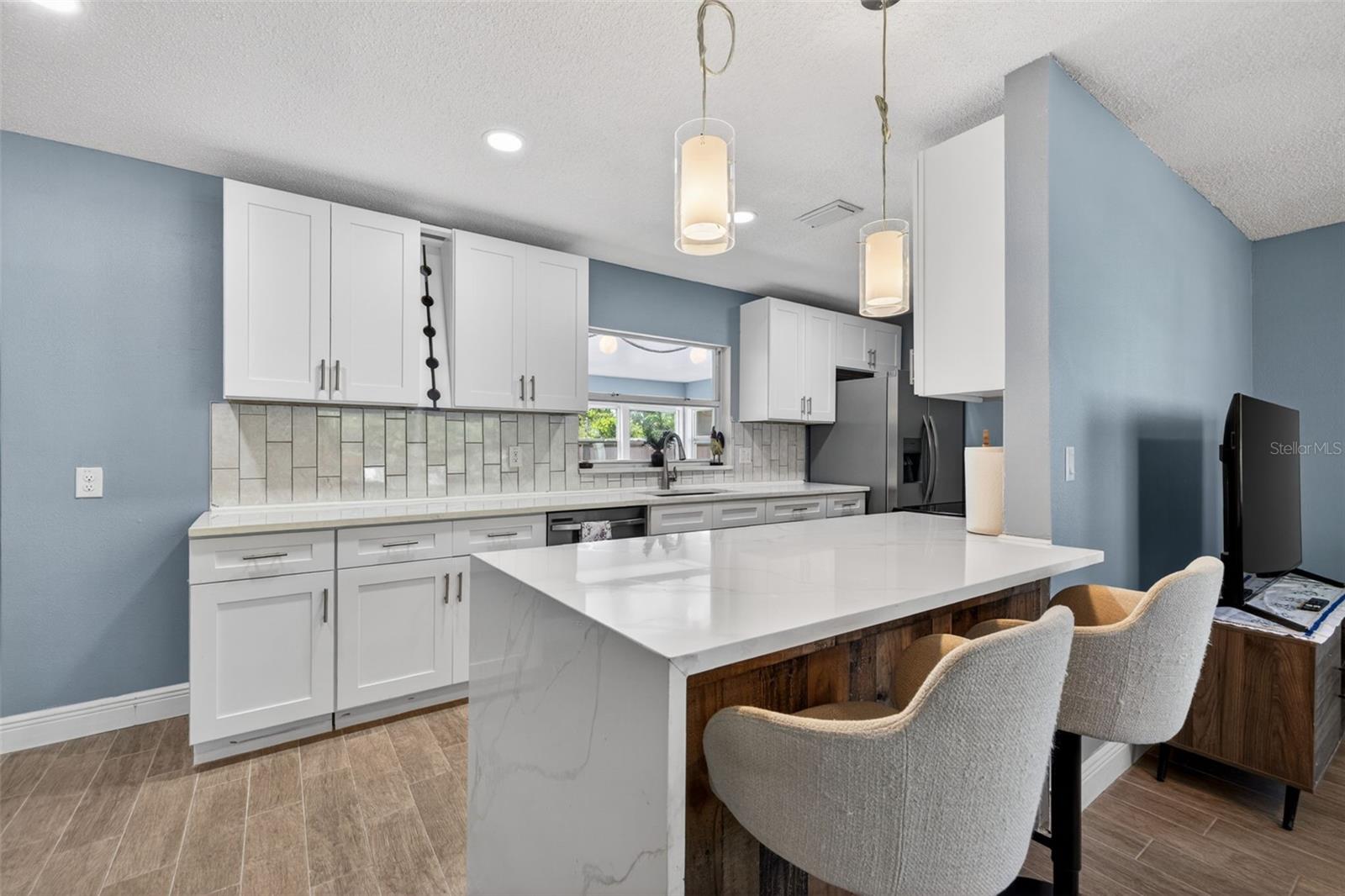 Image 11 of 28 For 5810 Venetian Boulevard Ne
