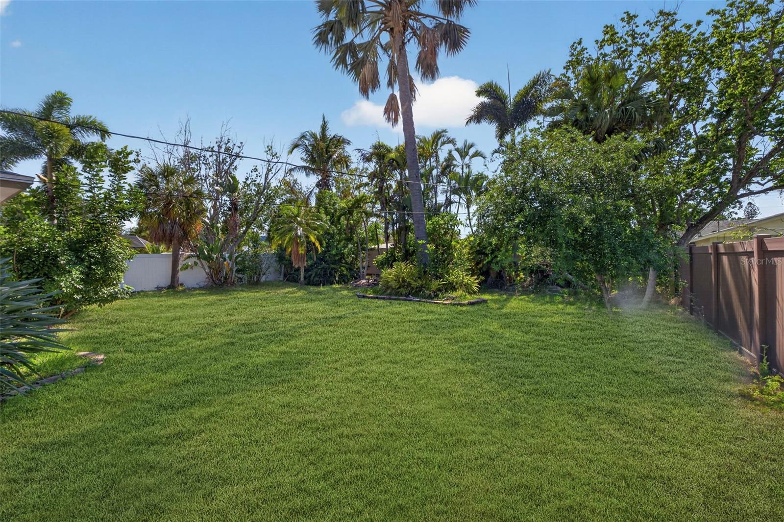Image 23 of 28 For 5810 Venetian Boulevard Ne
